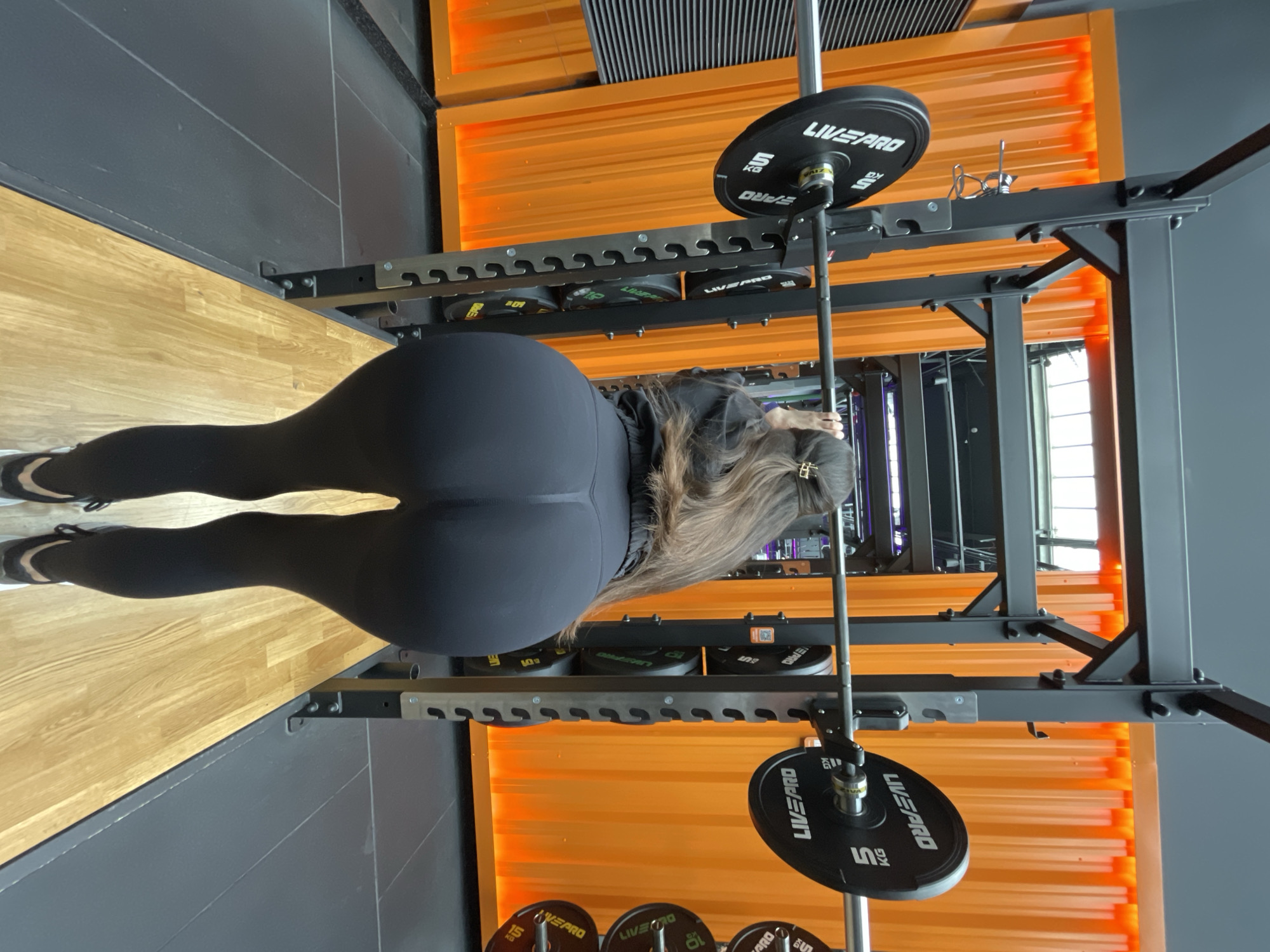 Morning gym sessions and domestic life documented in Kazan
