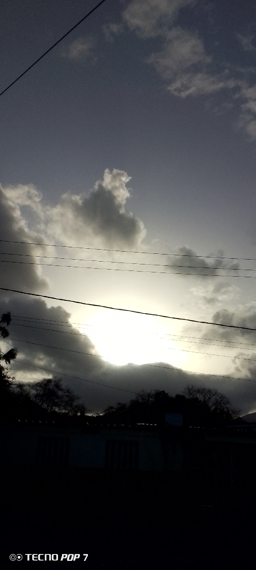 Dramatic sky conditions observed over Altagracia, Venezuela