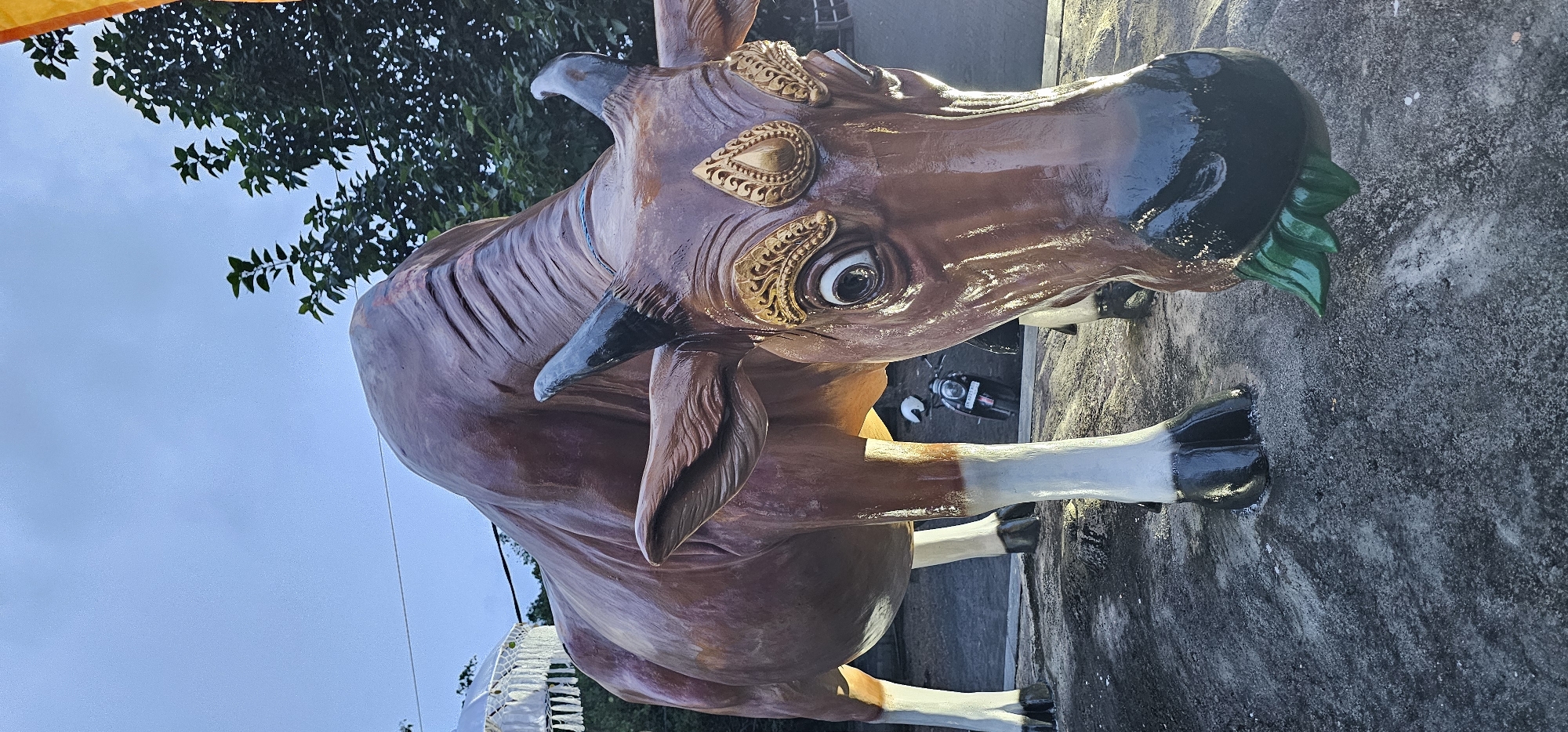Traditional Balinese Hindu statues documented in Denpasar outdoor display