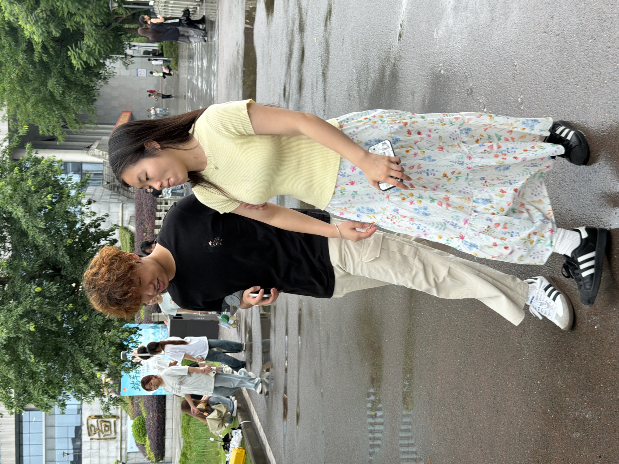 Rainy morning street activity in Jiangjin, China