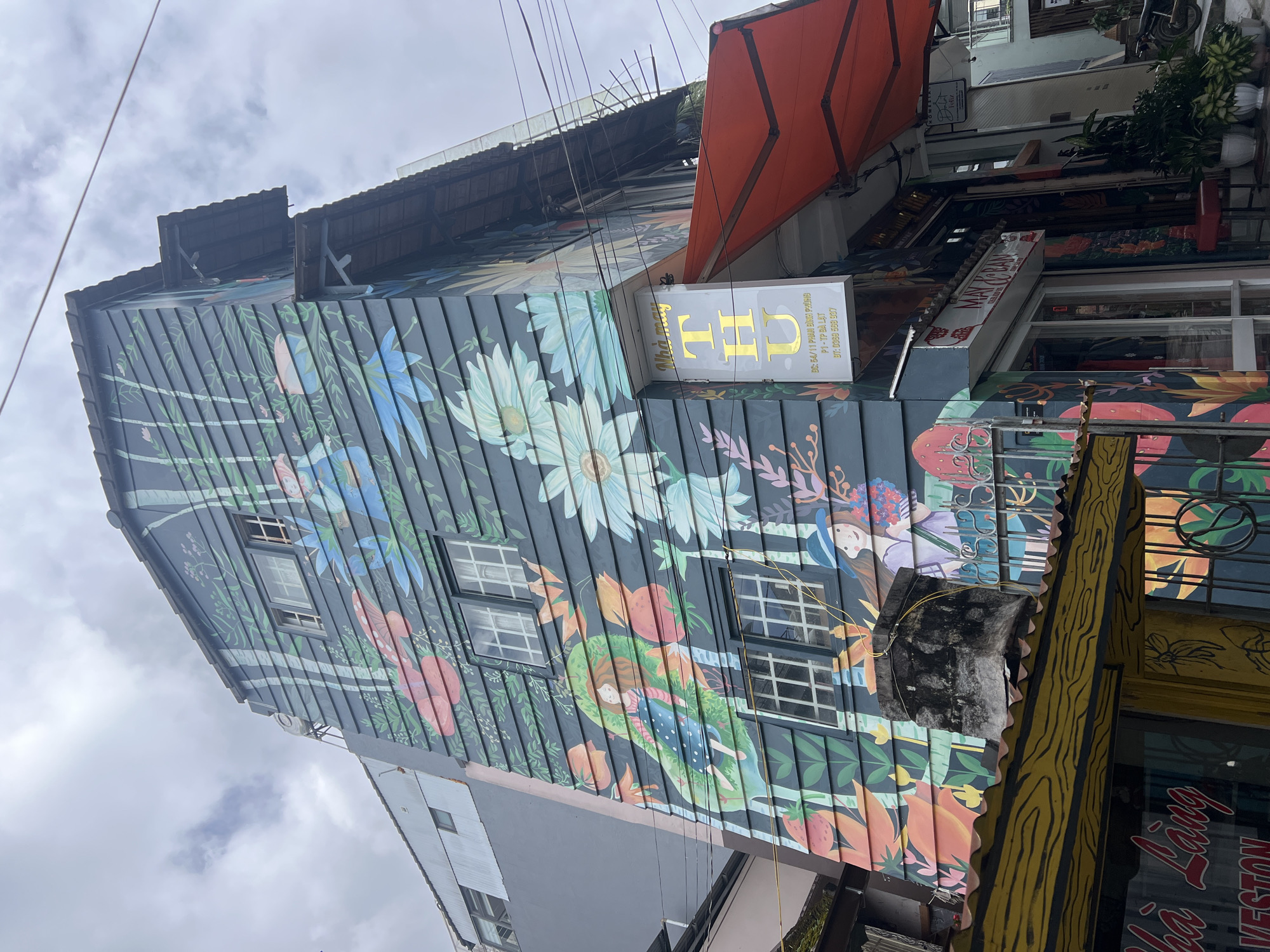 Da Lat's street art, alleyways, and topiary gardens on a July morning