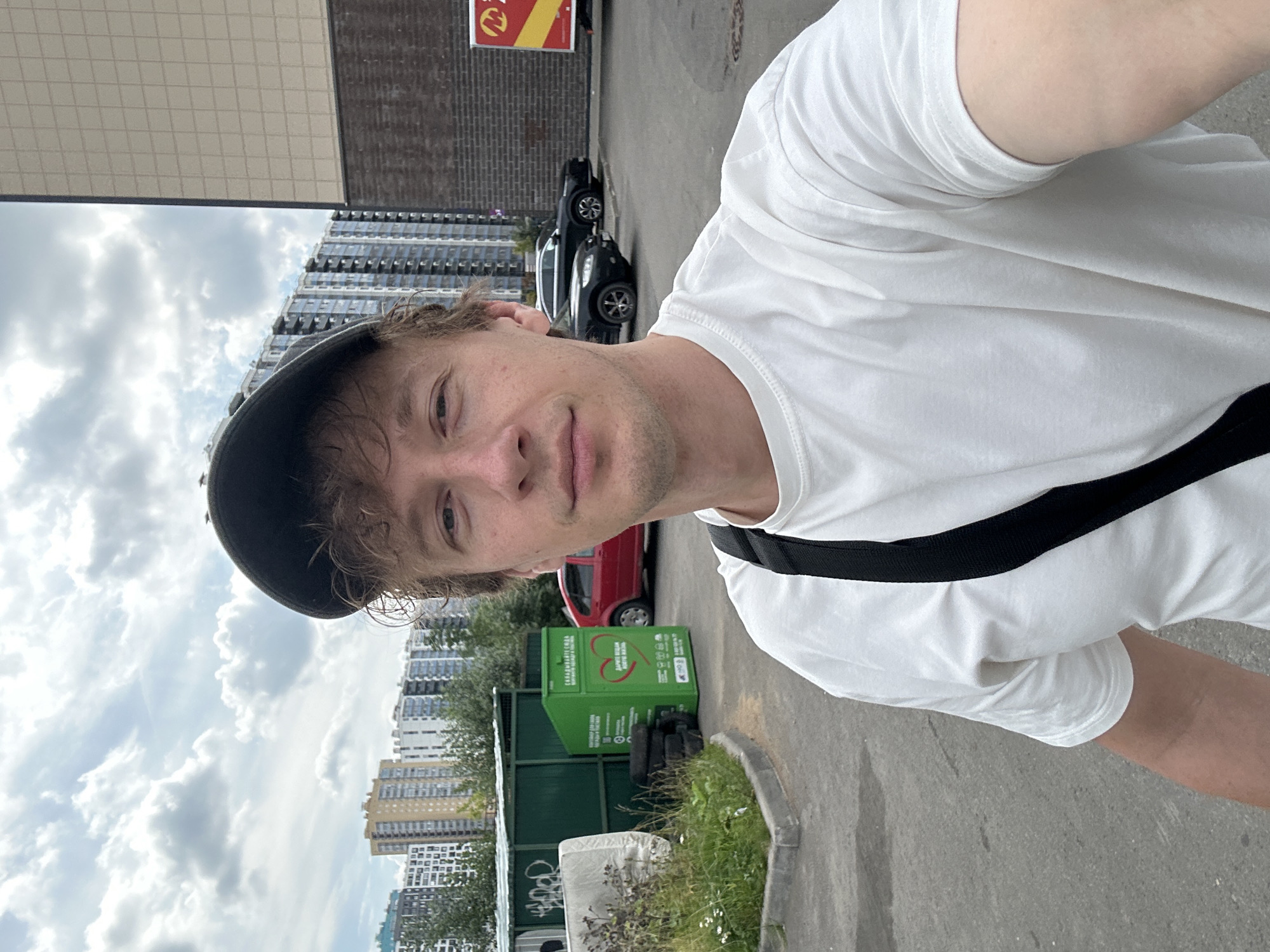 Morning around Murino: café, gym, and a delivery robot
