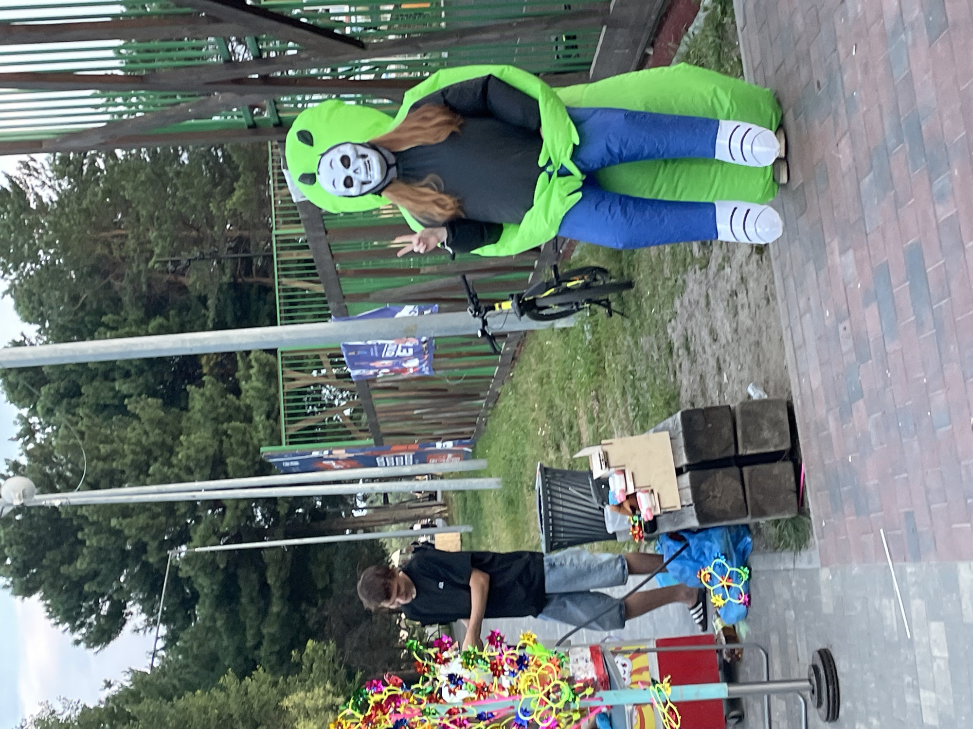A summer afternoon roaming Surgut's parks and riverfront