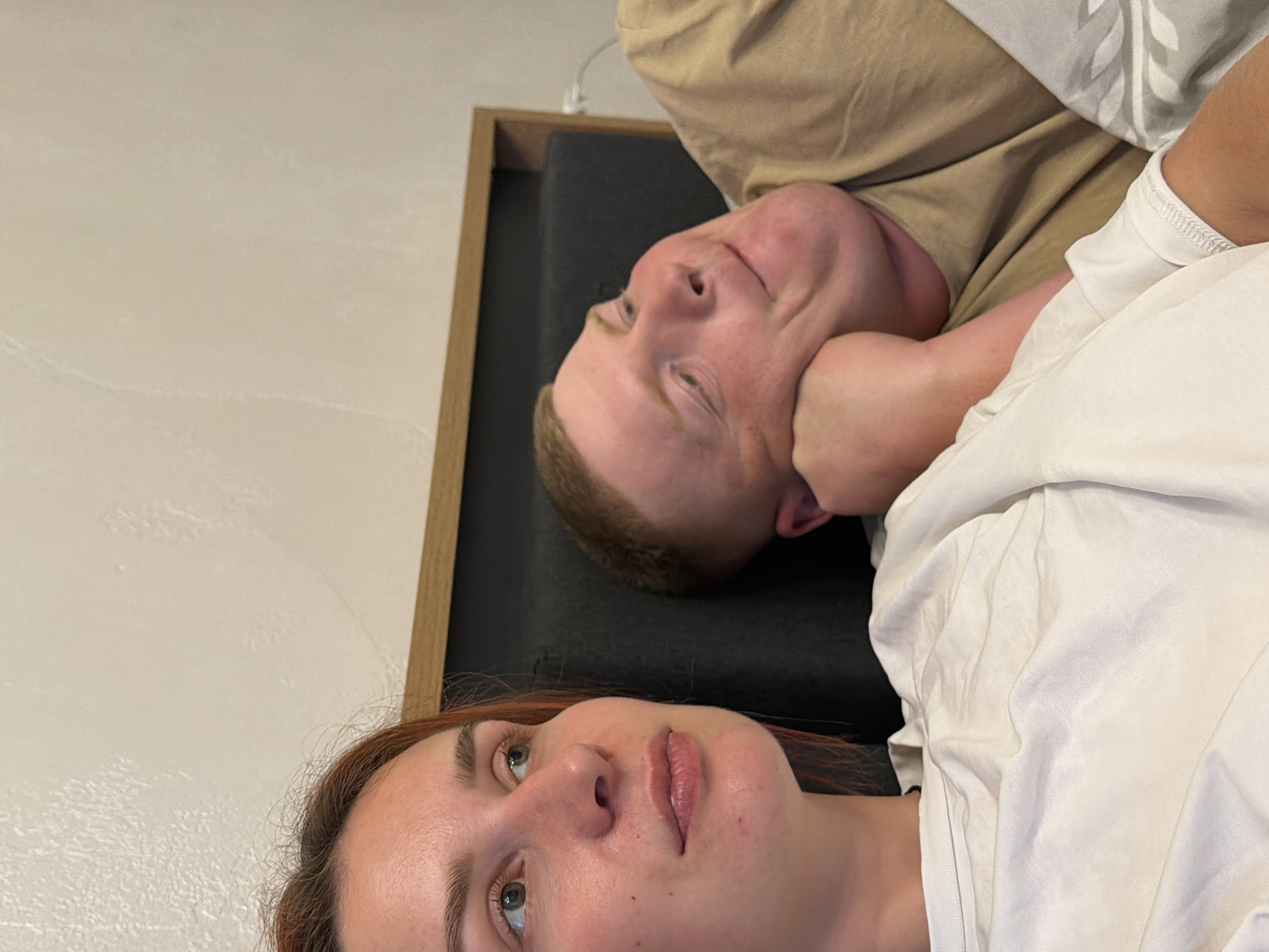 Two people rest together in Naberezhnye Chelny residential area