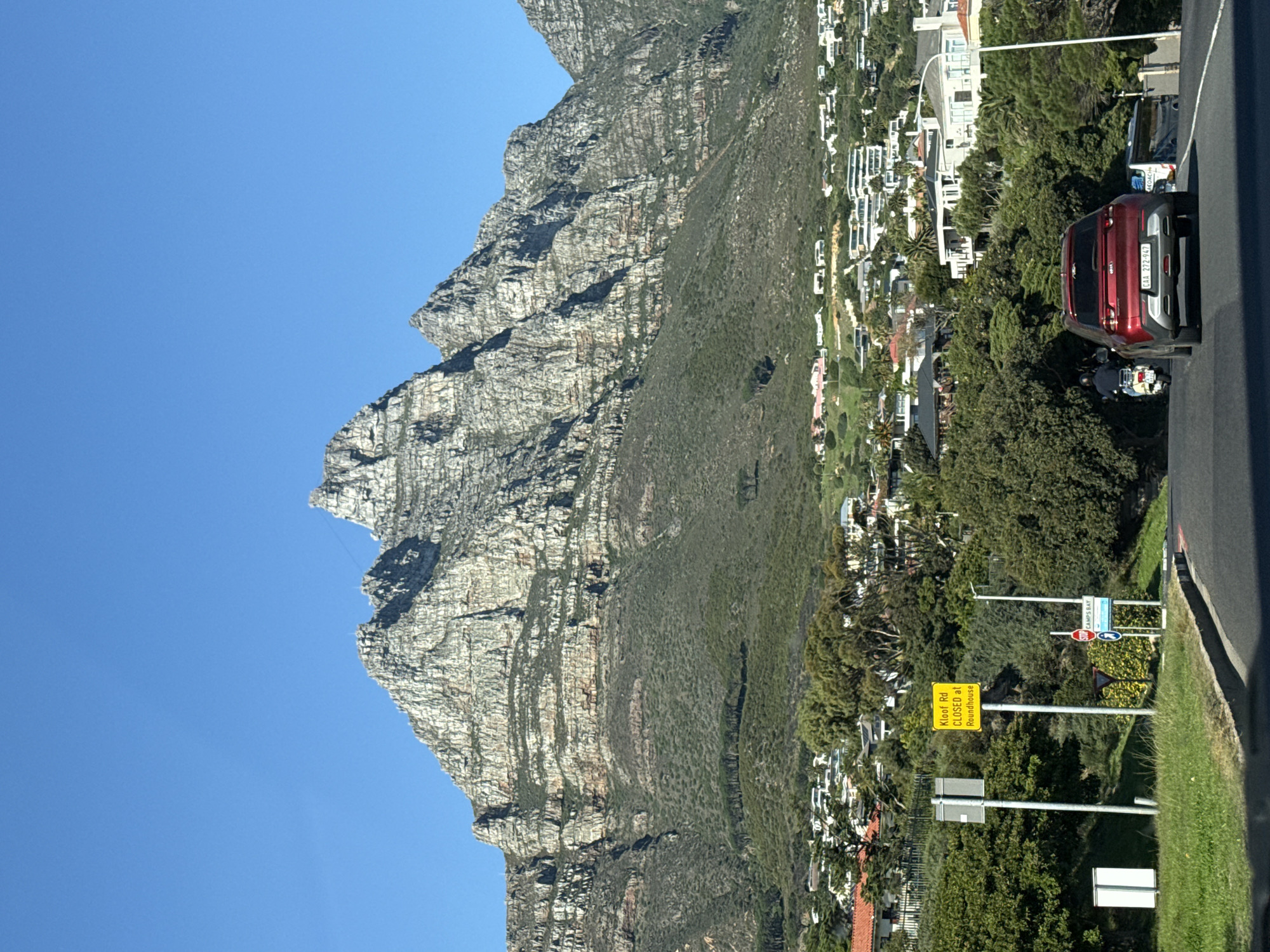 Clear day captures Table Mountain views across Cape Town