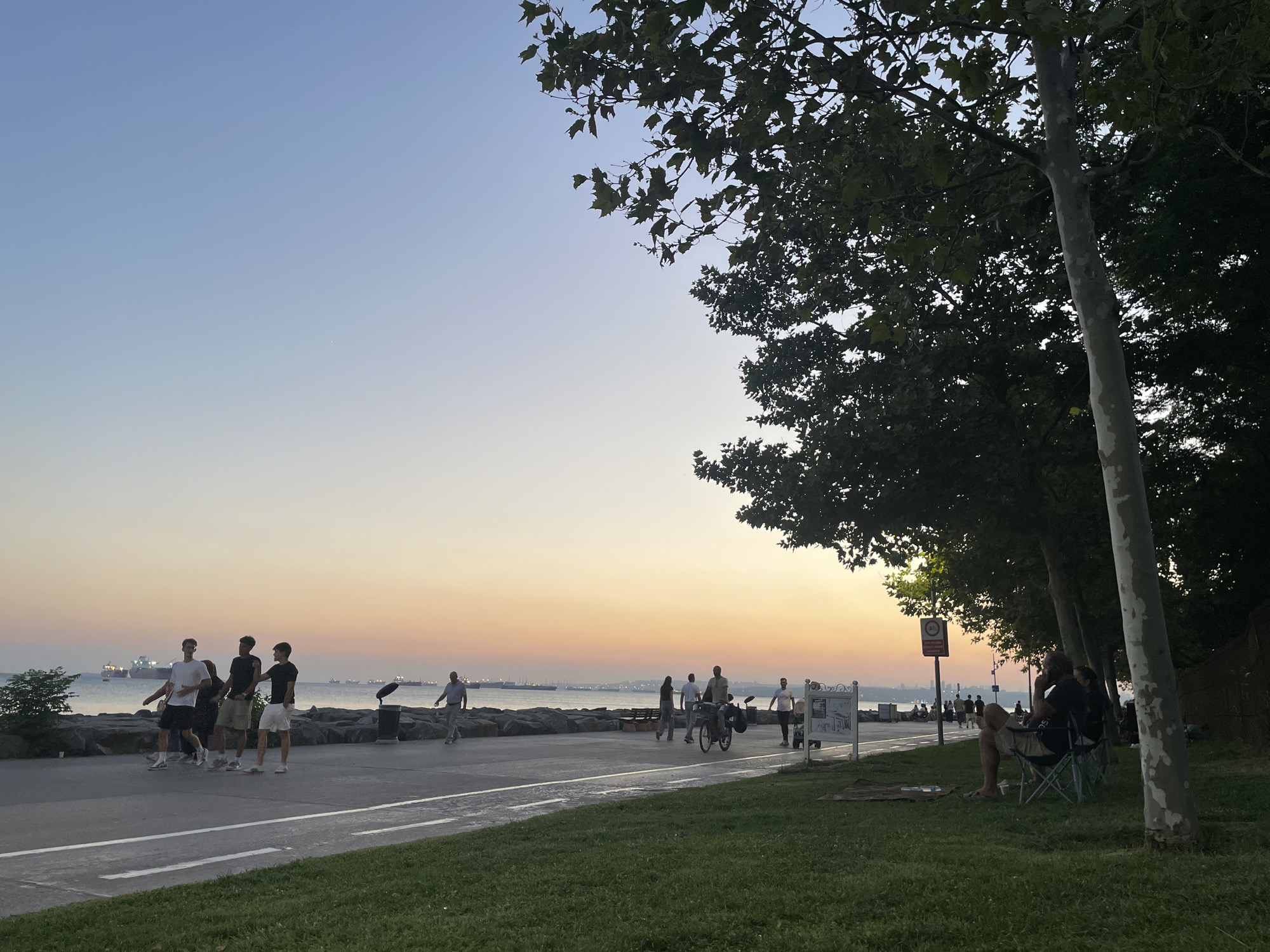 Sunset to moonrise along the Bakırköy waterfront