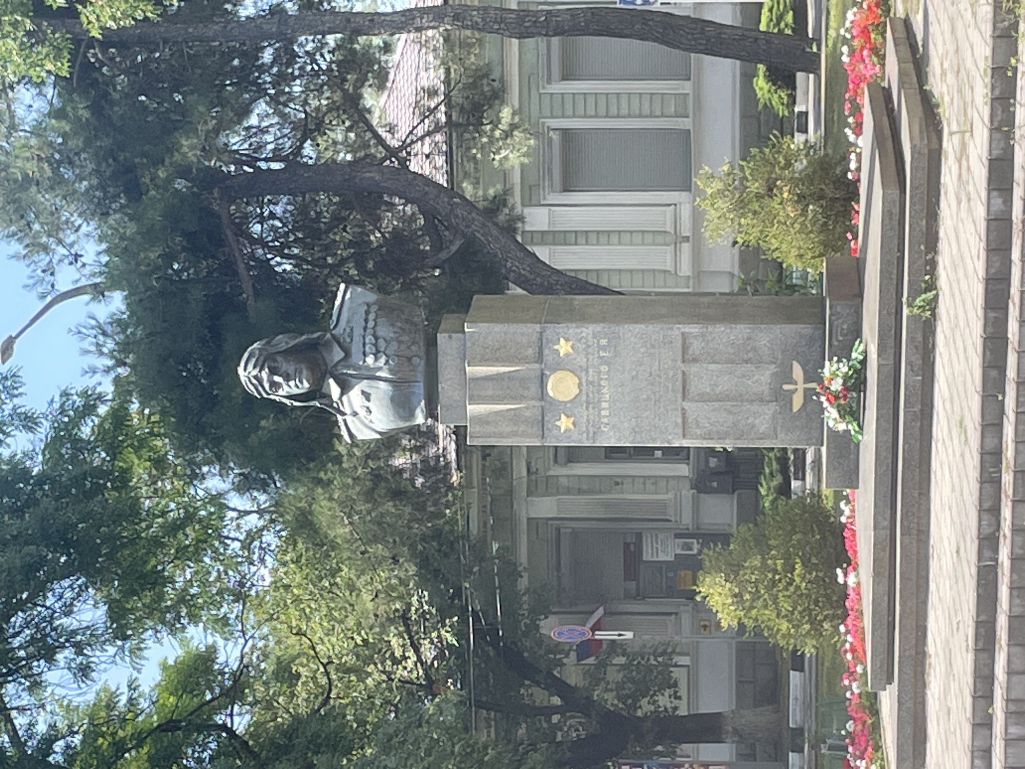 Morning stroll through Novorossiysk's monuments, promenade, and city center