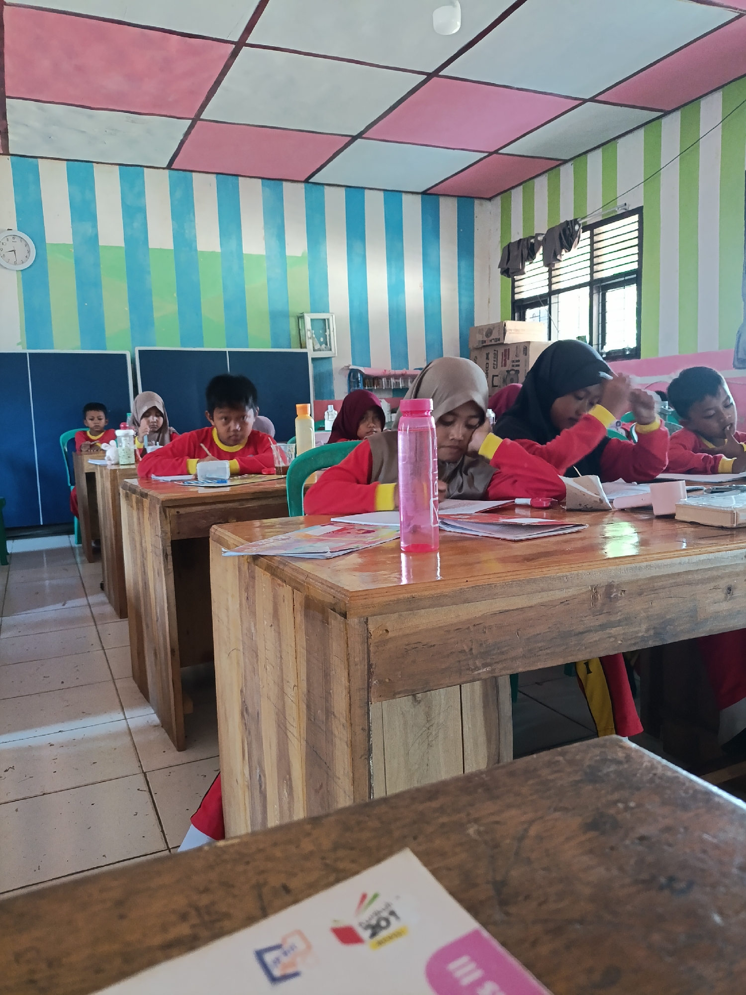 Classroom life and construction work in Sumberejo, Indonesia