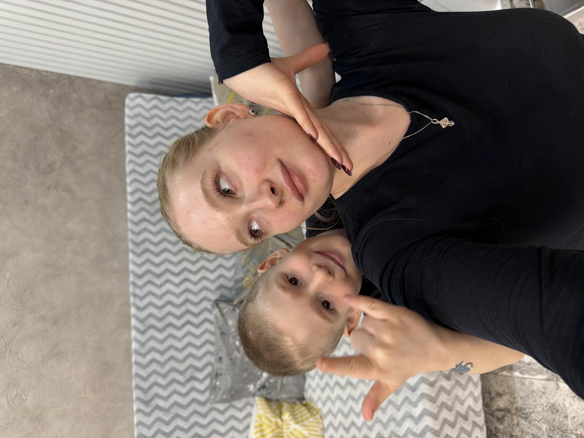 Mother and child share snacks, take selfies in Russia