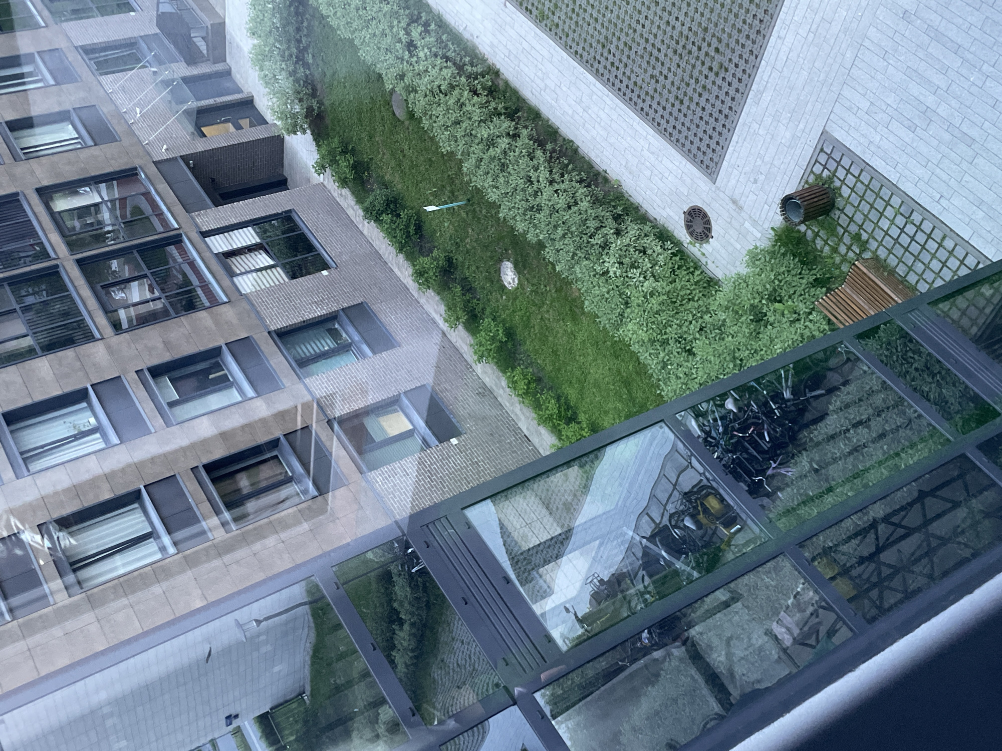Resident documents daily life in Sinyavino apartment complex