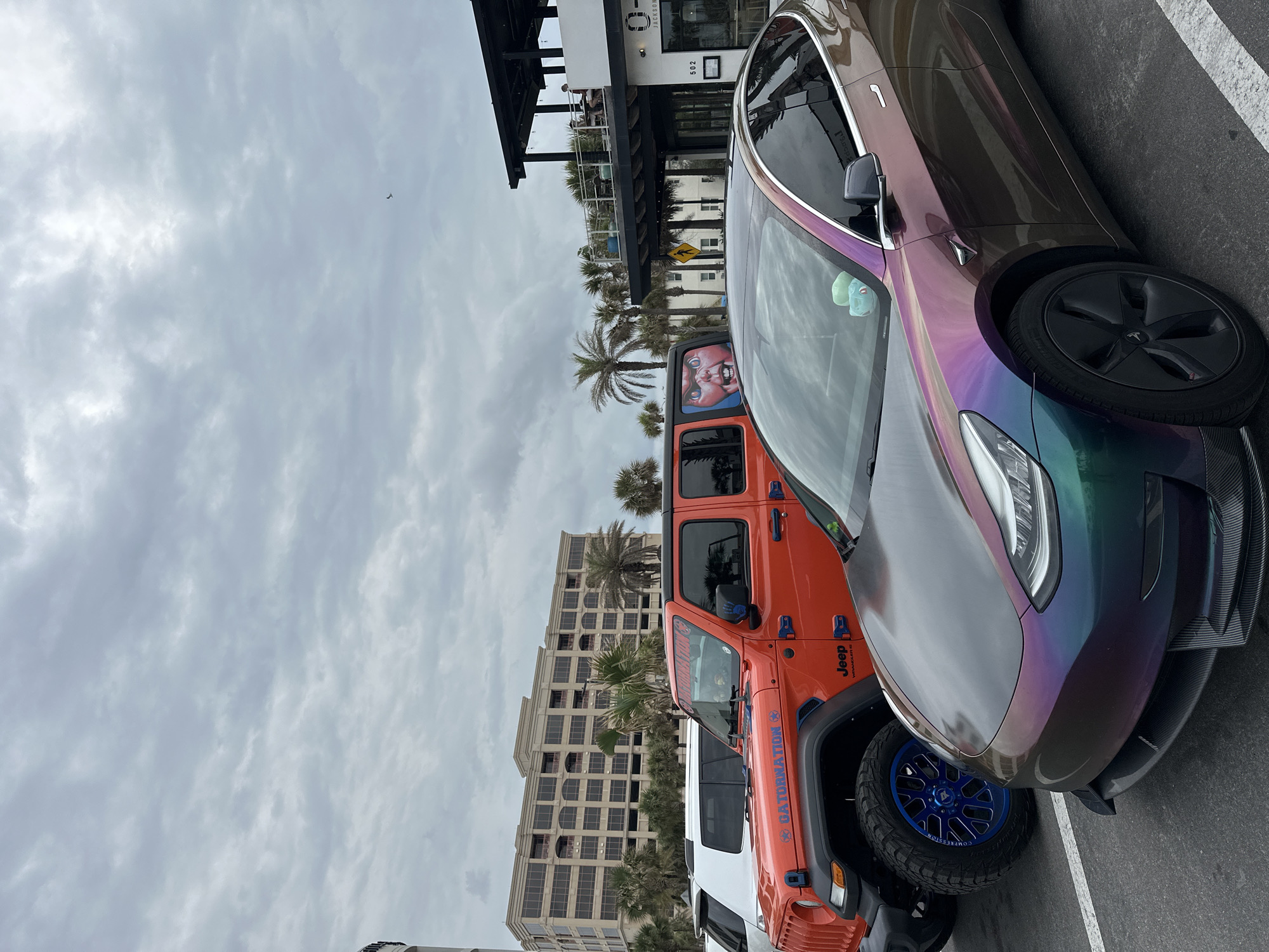 Casual afternoon scenes documented around Jacksonville Beach restaurants, pier
