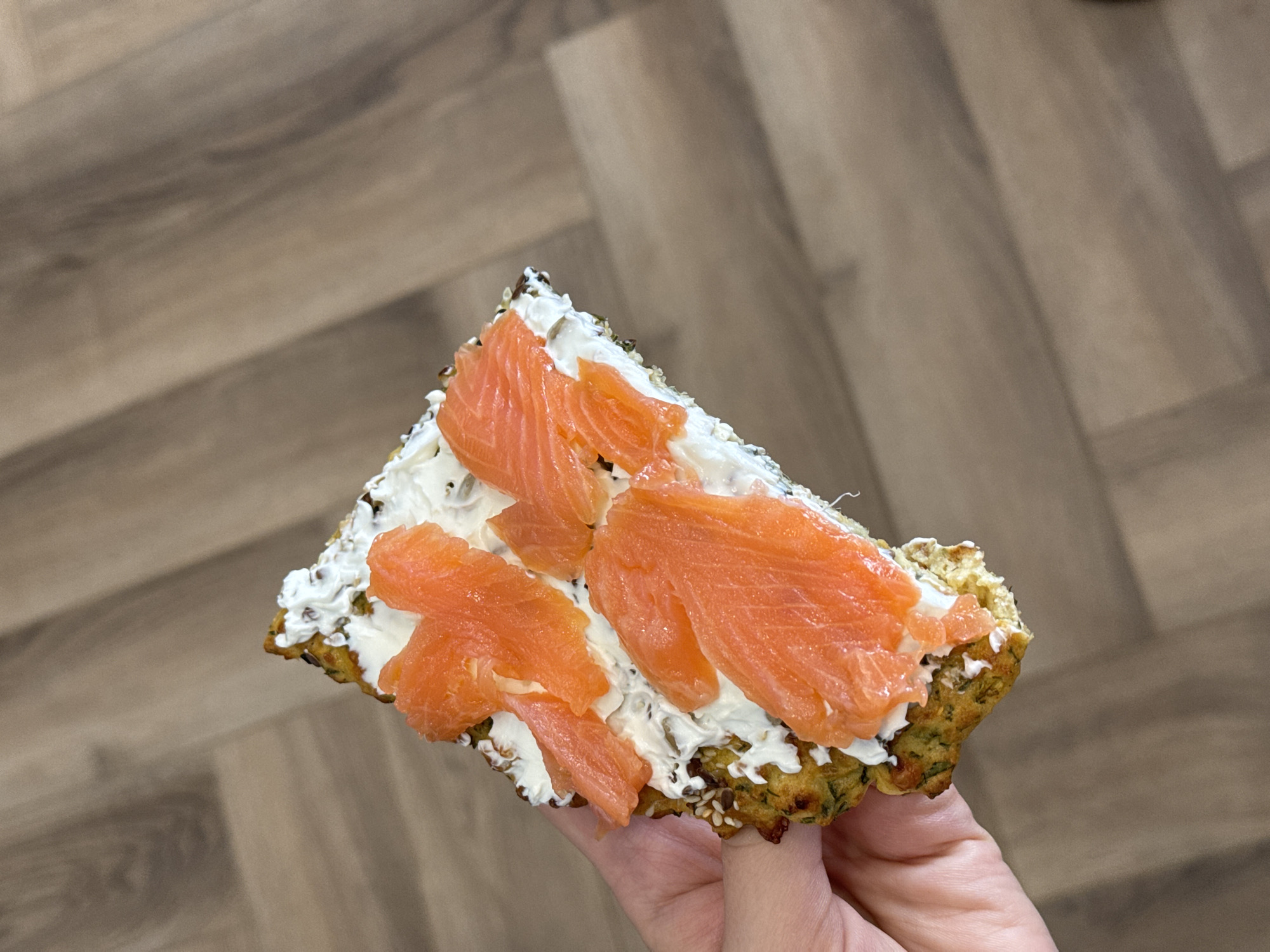 Morning home routine: baking, breakfast prep, and cats documented