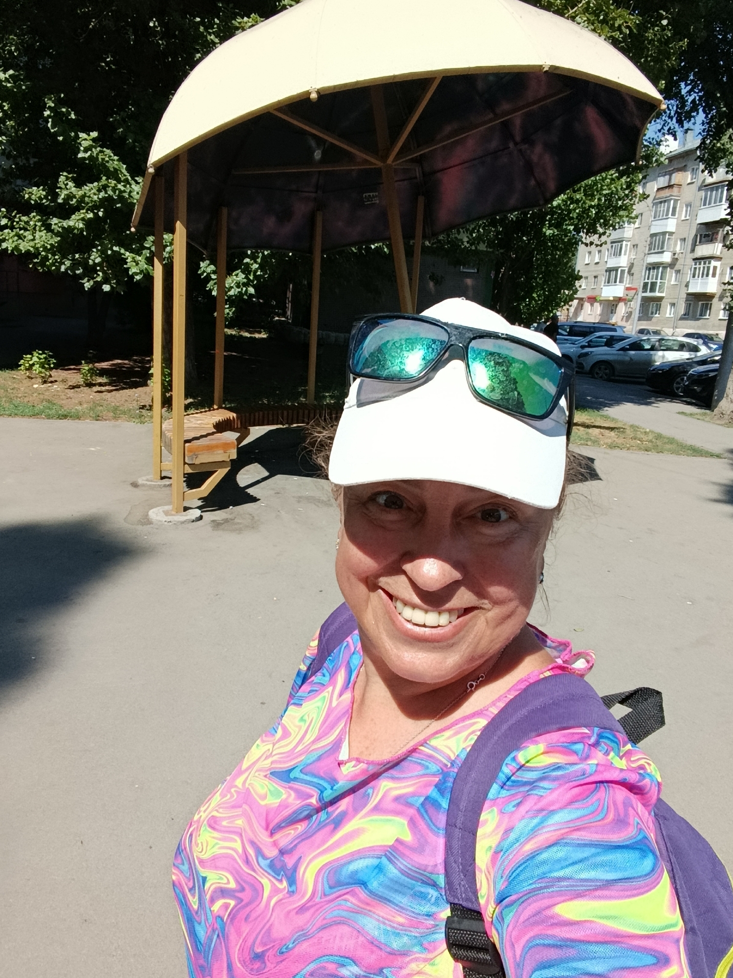 Summer day along Saratov's Volga embankment and city streets