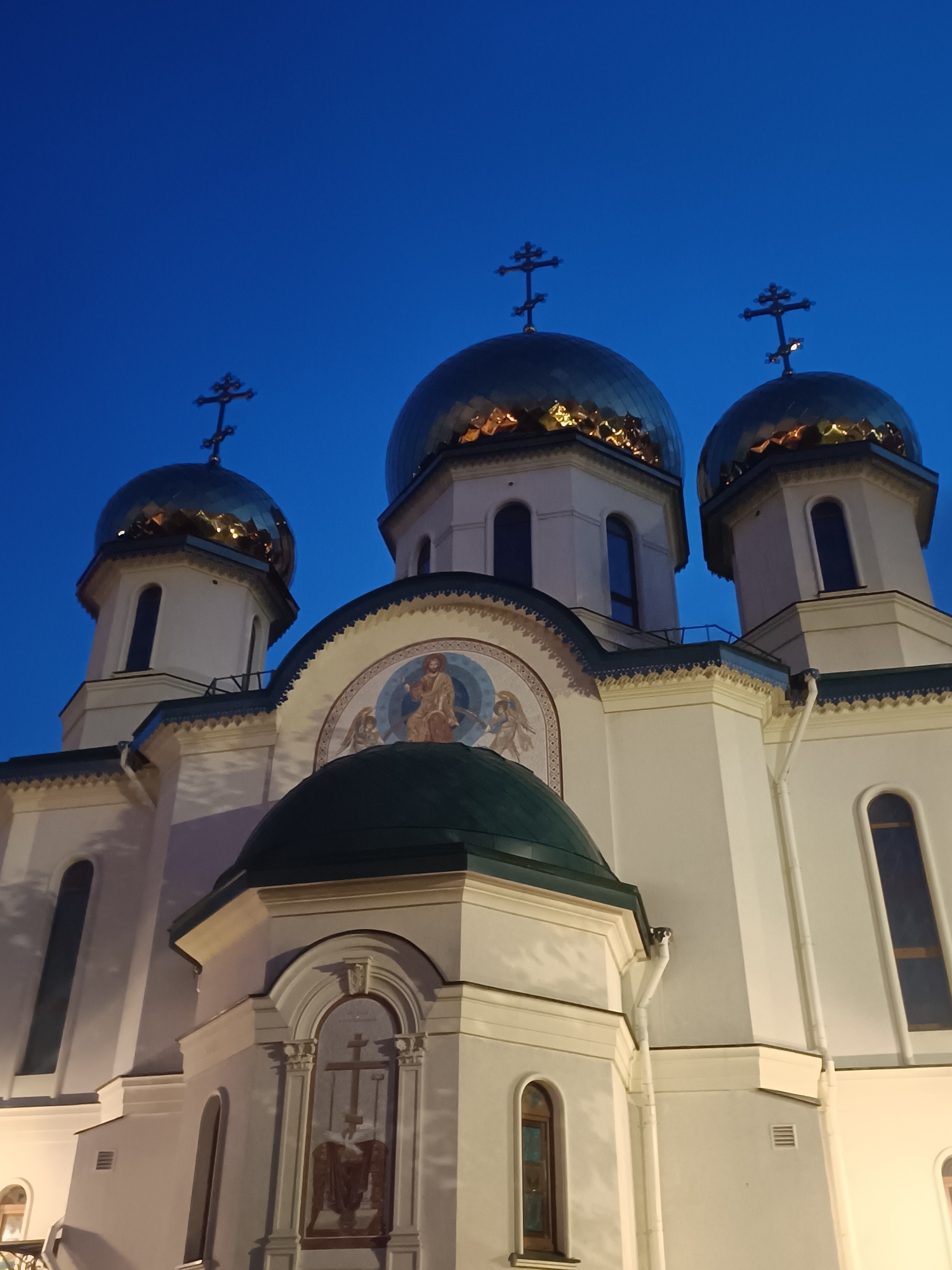 Evening scenes documented across Saint Petersburg during summer twilight