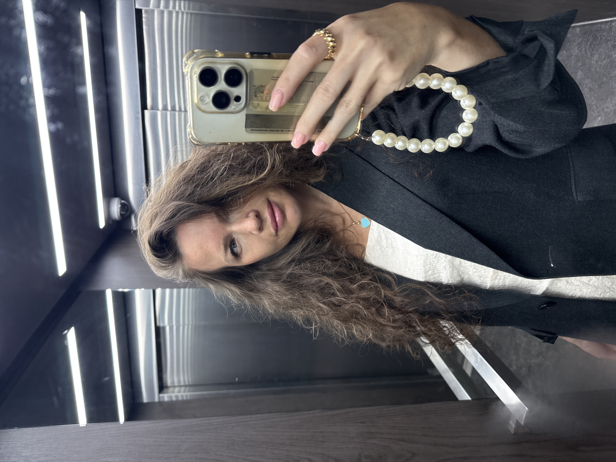 Elevator selfie and car backseat moment, Moscow