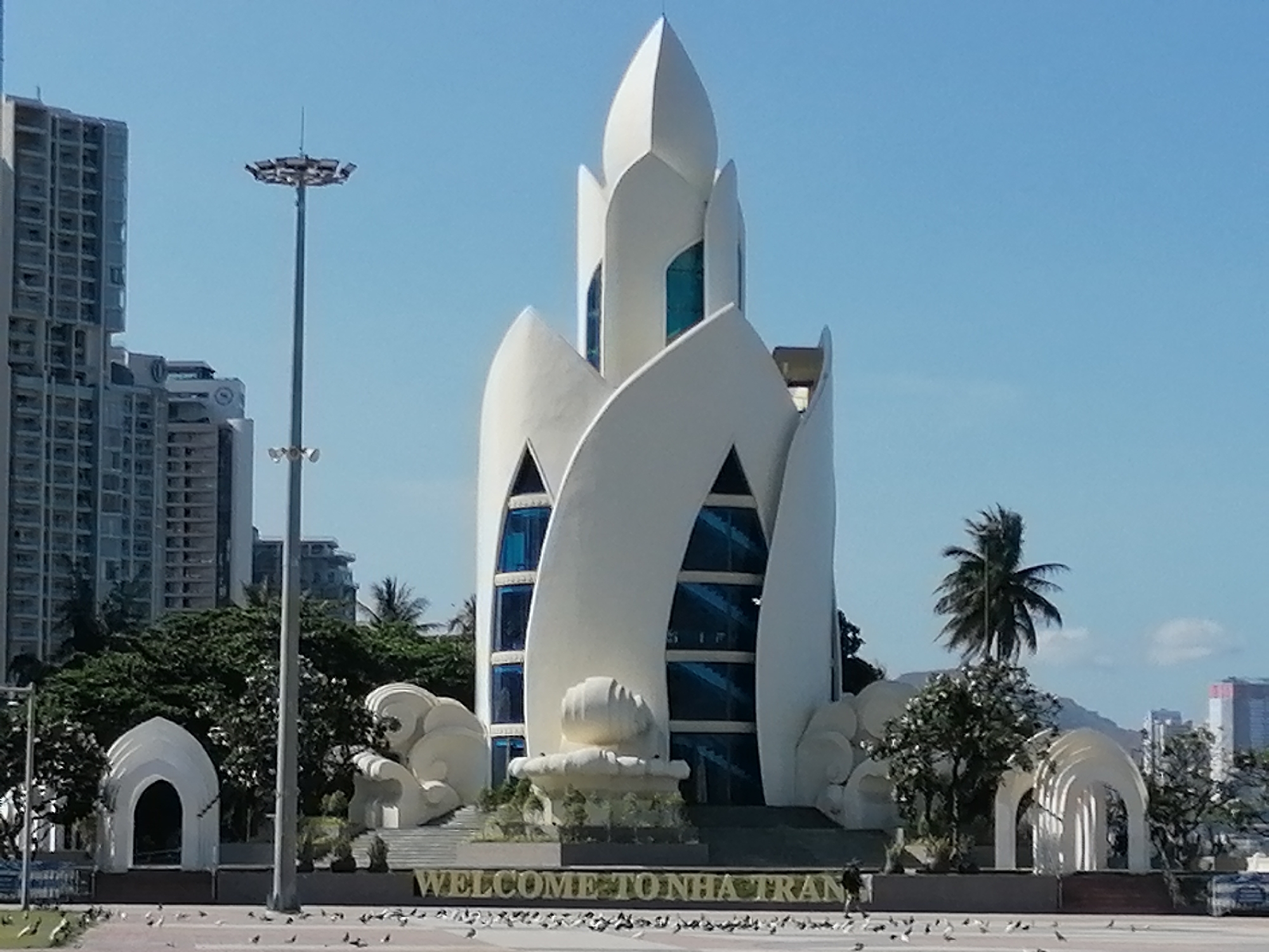 Tourist captures everyday scenes across Nha Trang Ward, Vietnam