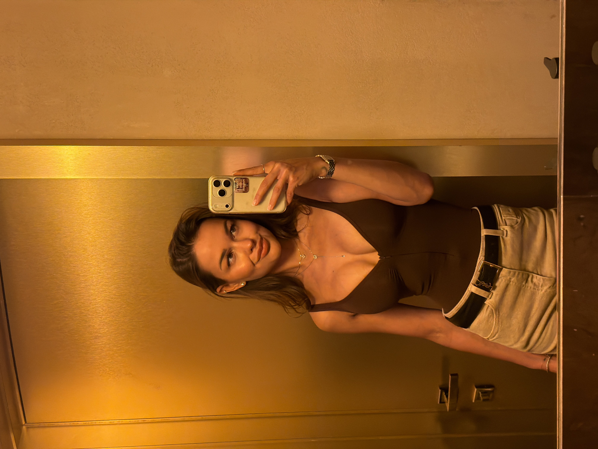 Woman takes bathroom selfies in Saint Petersburg
