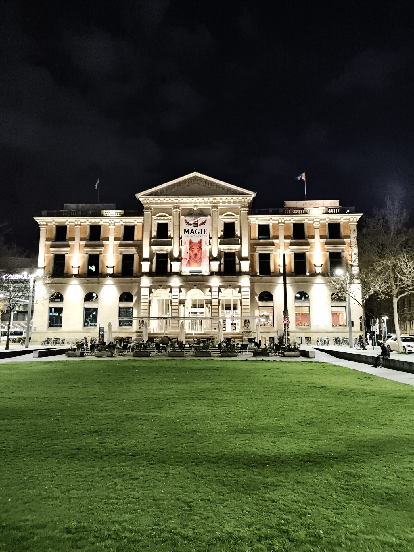 Evening stroll documented through Bremen city center landmarks