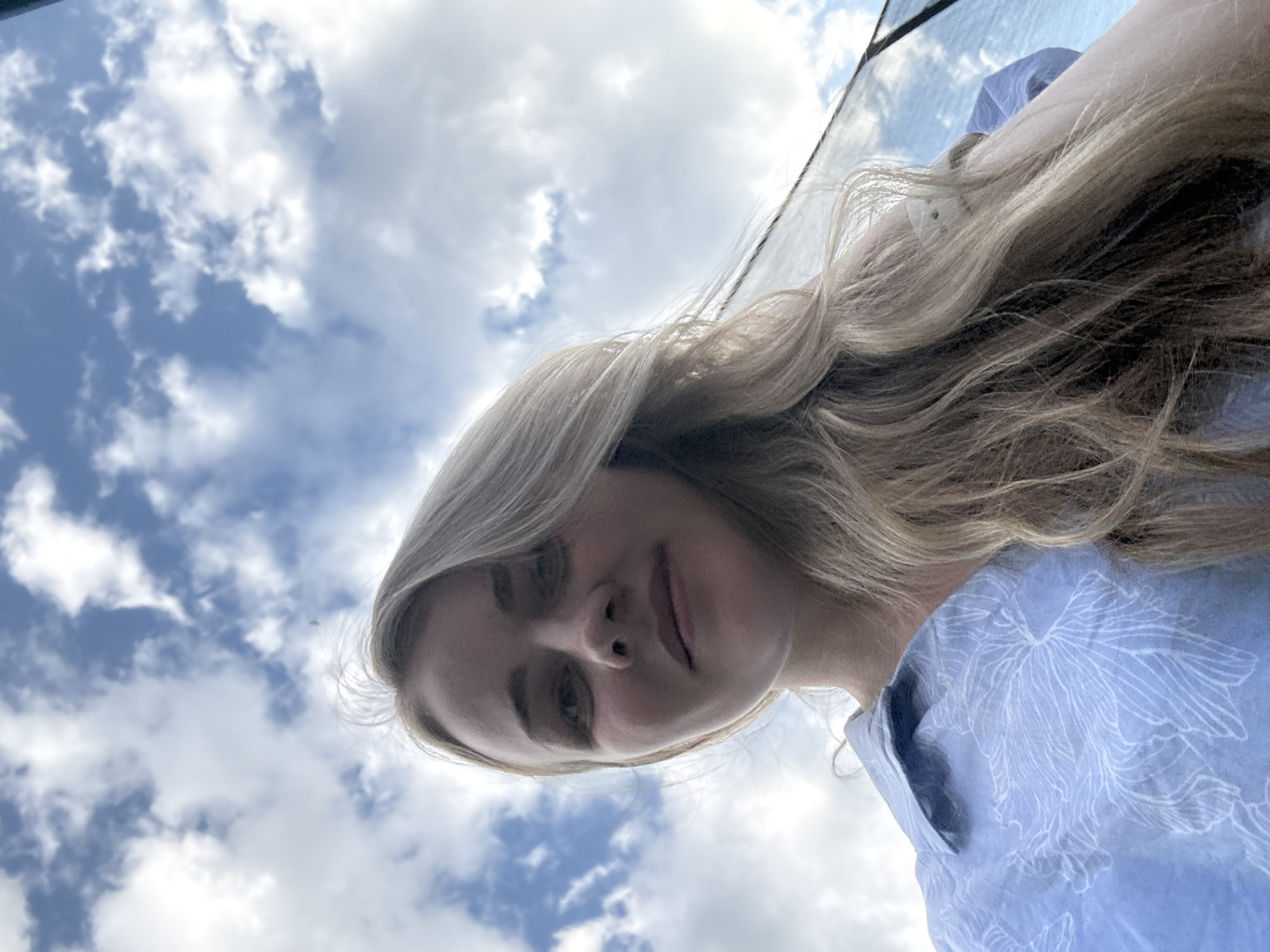 Woman photographed in outdoor portrait session in Chaikovsky, Russia