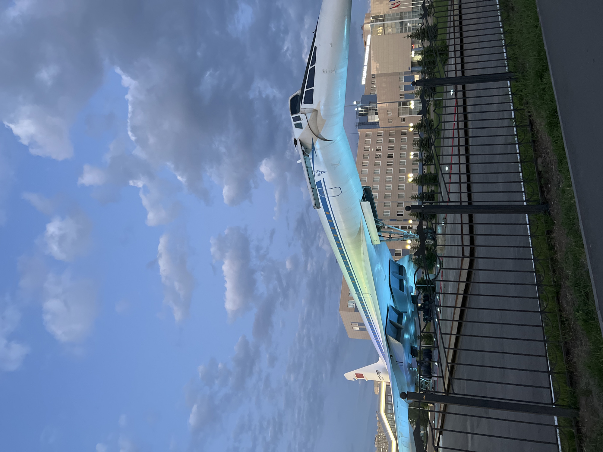 Evening photos show illuminated Tu-144 display in Kazan
