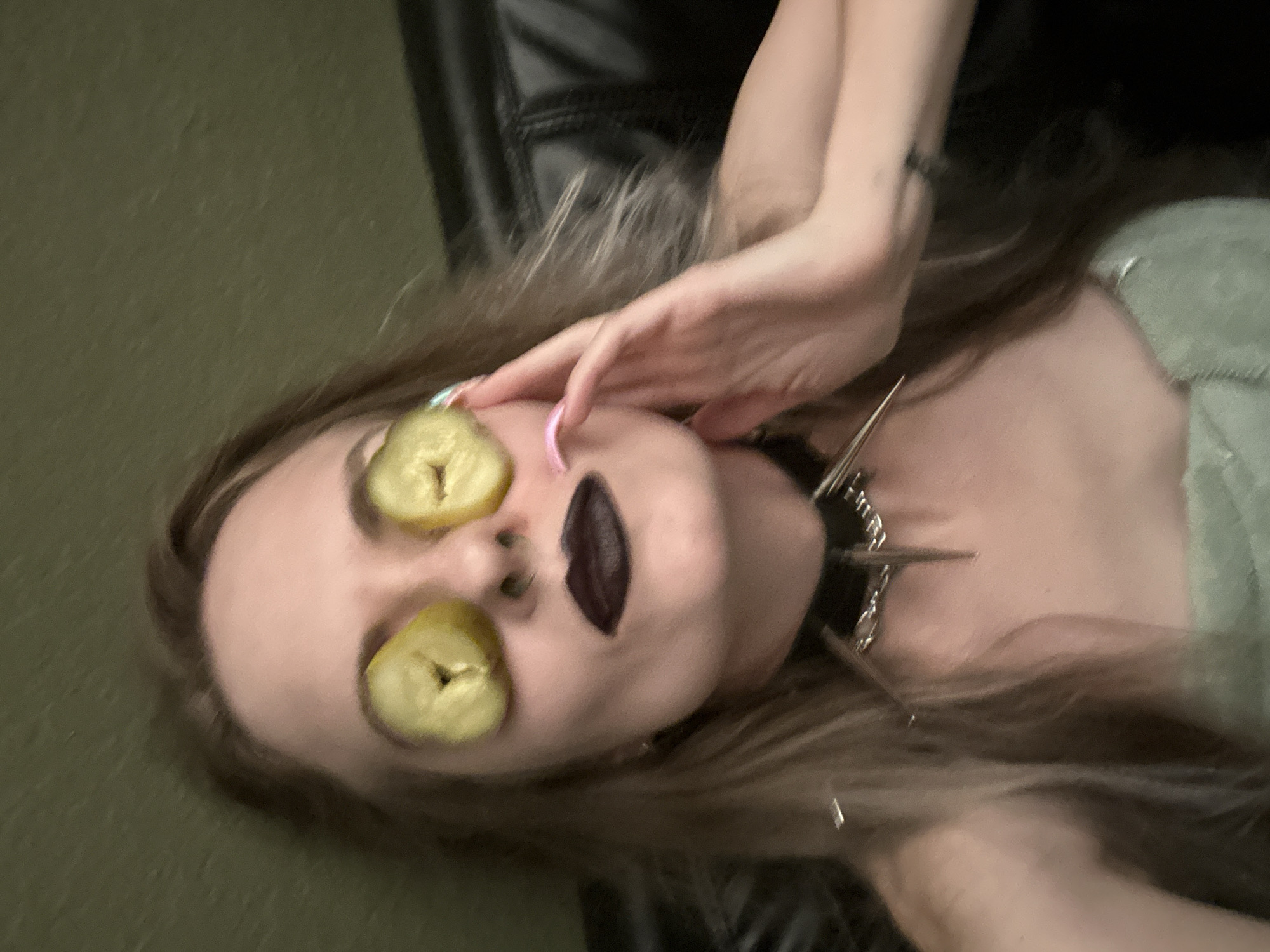 Cape Coral resident tries pickle eye treatment for beauty