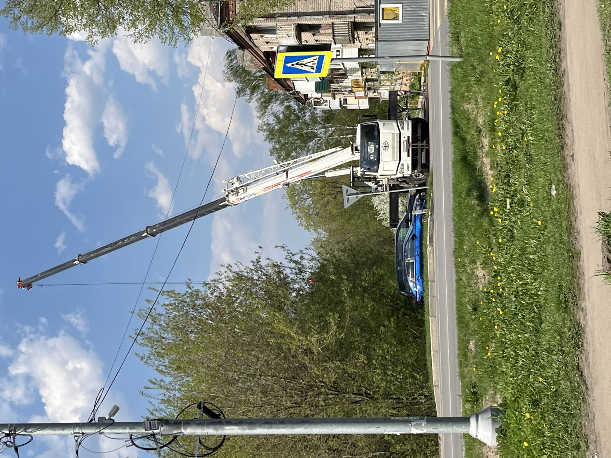 Spring day documented across Noginsk, Russia through casual observations