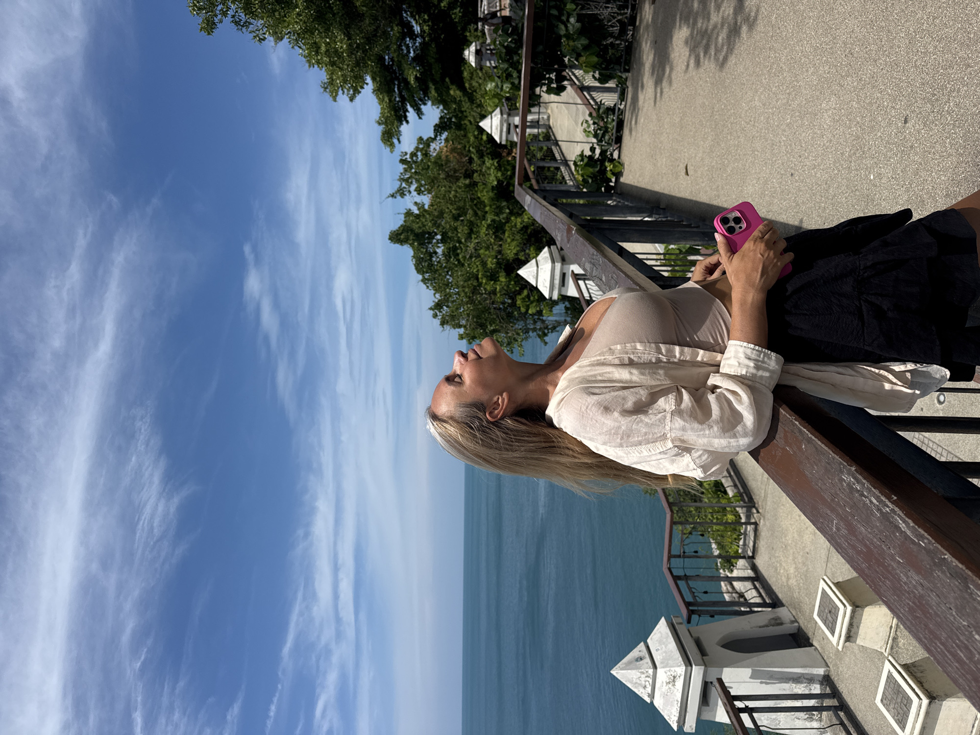 Morning visit to a Ko Samui ocean overlook with selfies and scenery