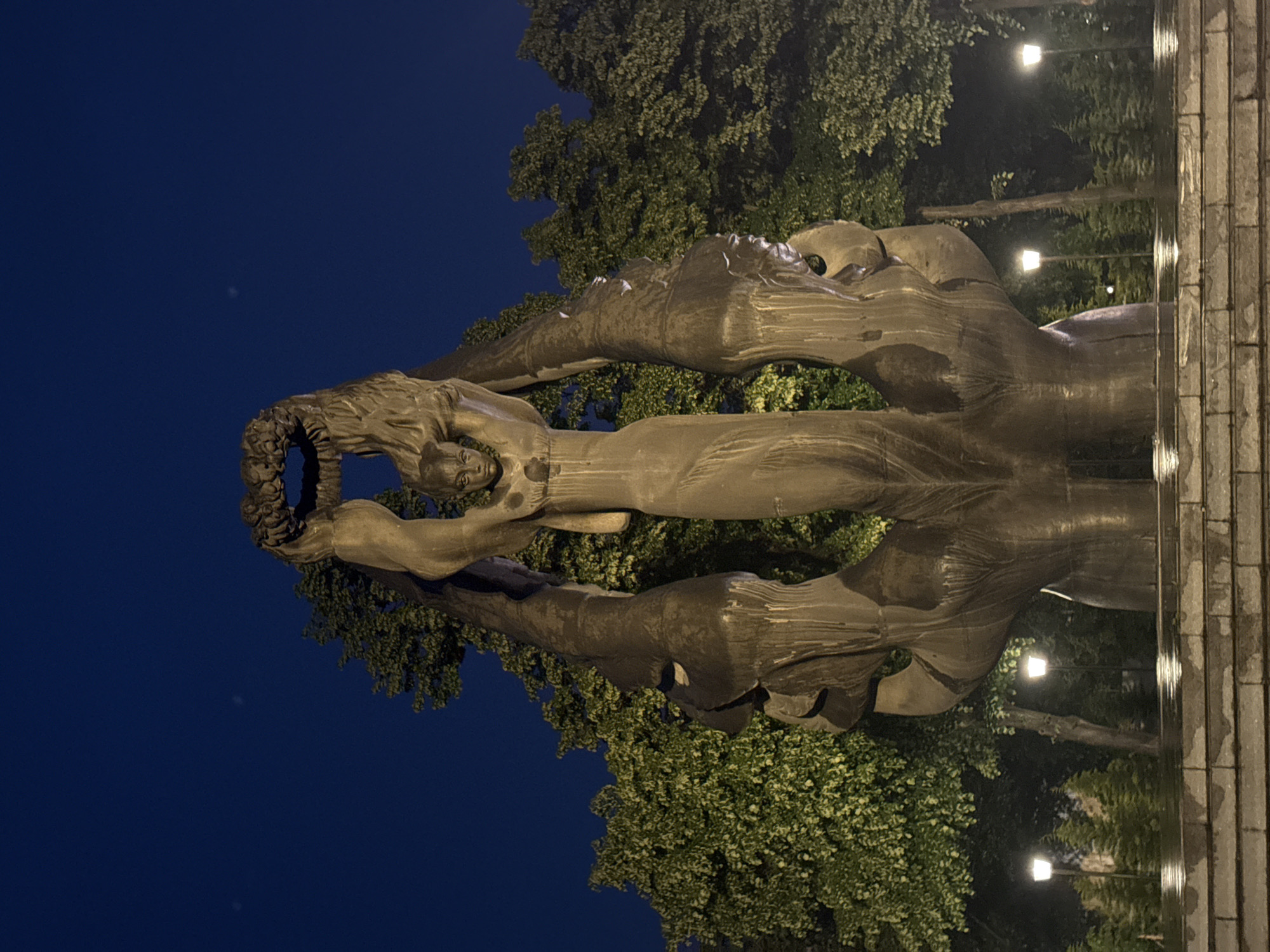 Plovdiv residents document bronze statue and restaurant moment