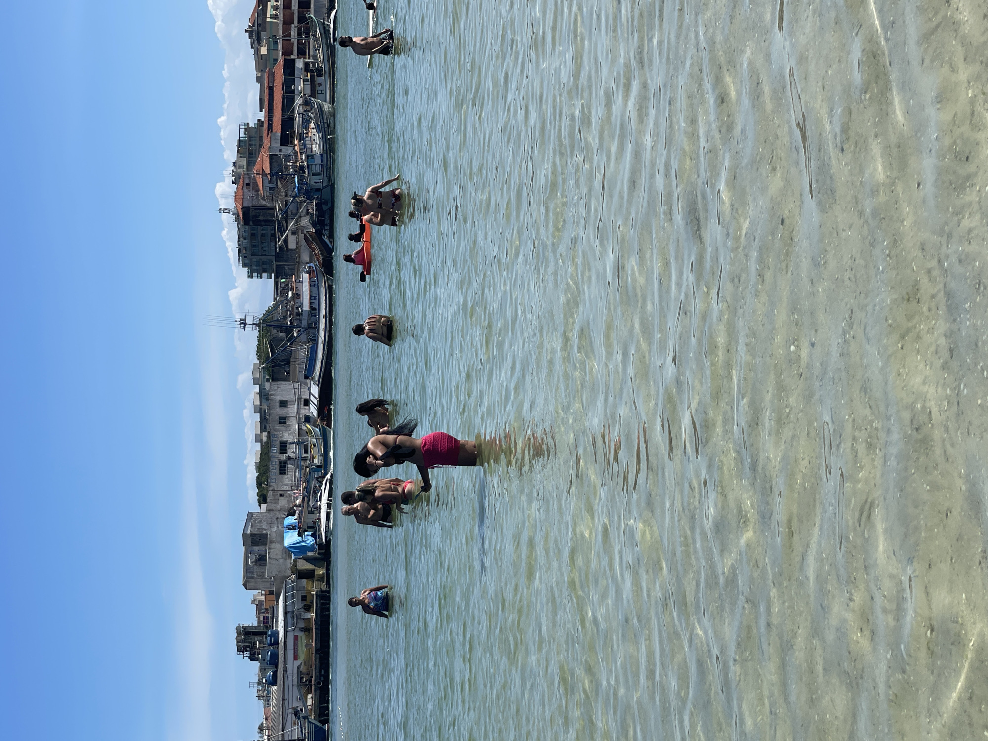 Busy beach day recorded in Cabo Frio, Brazil
