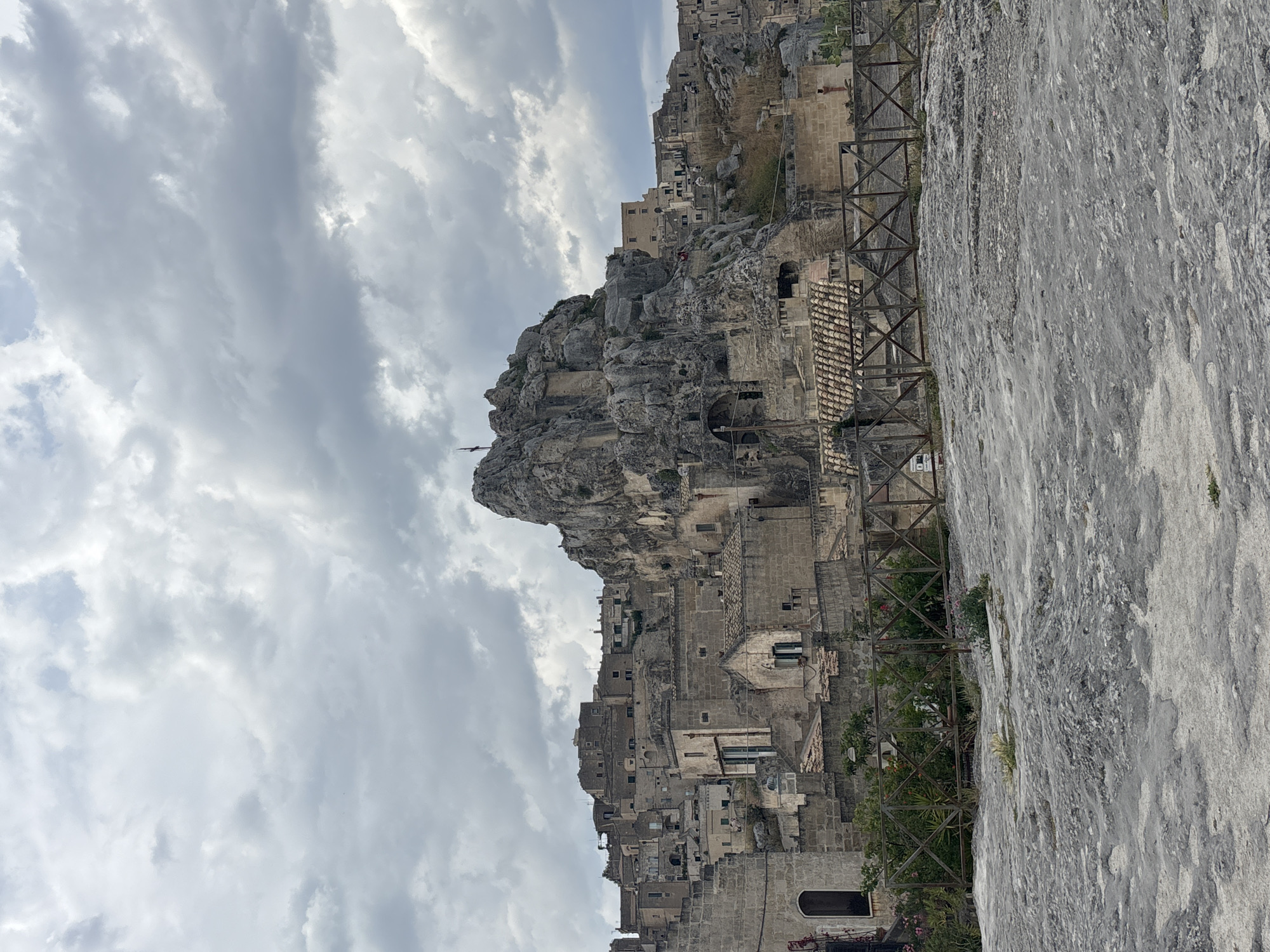 Ancient cliffside settlement documented over two-hour period