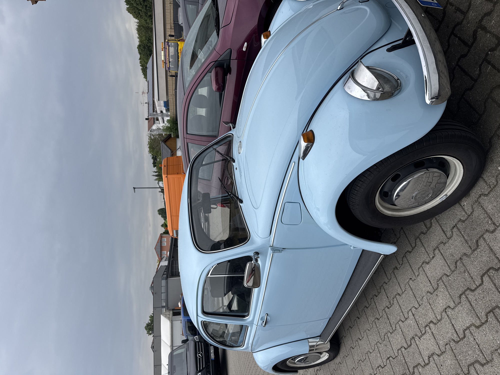 Classic Beetle and cartoon balloon spotted in Wettstetten