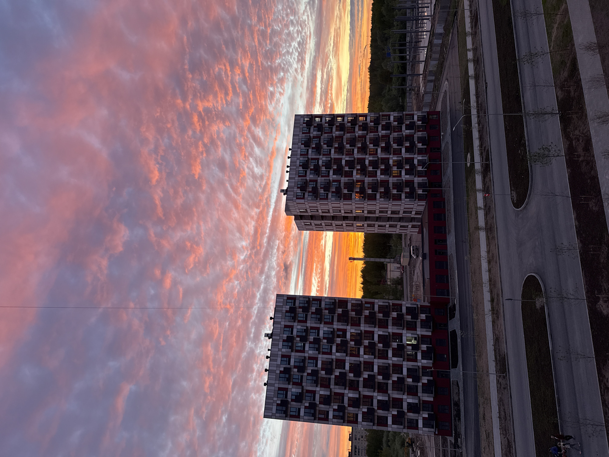 Evening life documented in Veliky Novgorod residential areas