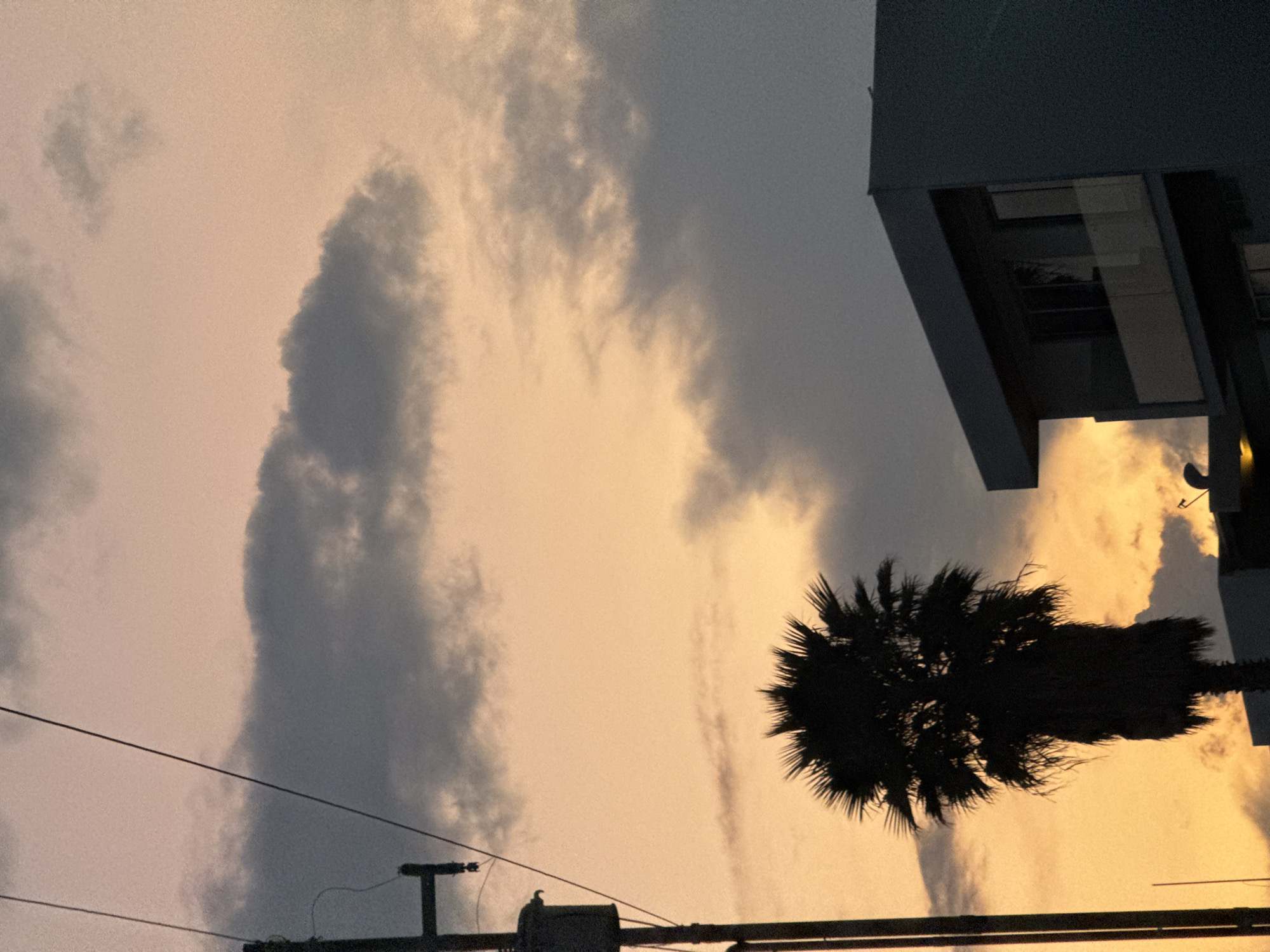 Dusk cityscape photographed in San Bernardino Tlaxcalancingo, Mexico
