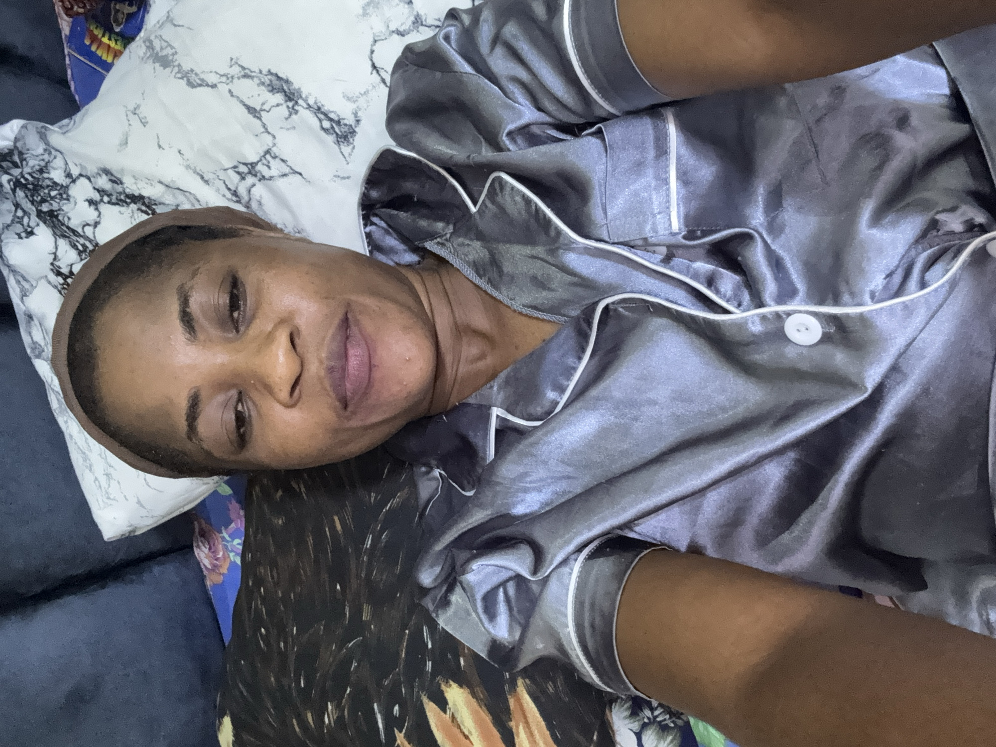 Evening portrait session in Ajara, Nigeria, mixing bold style and bedroom vibes