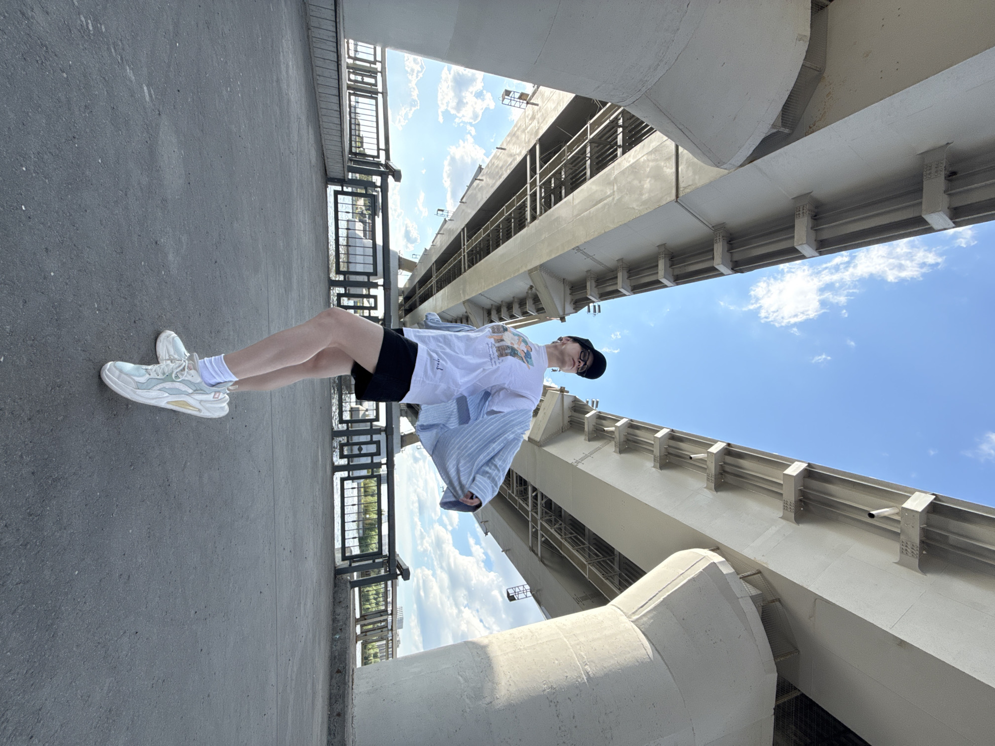 Person observed near Millennium Bridge in Kazan, Russia