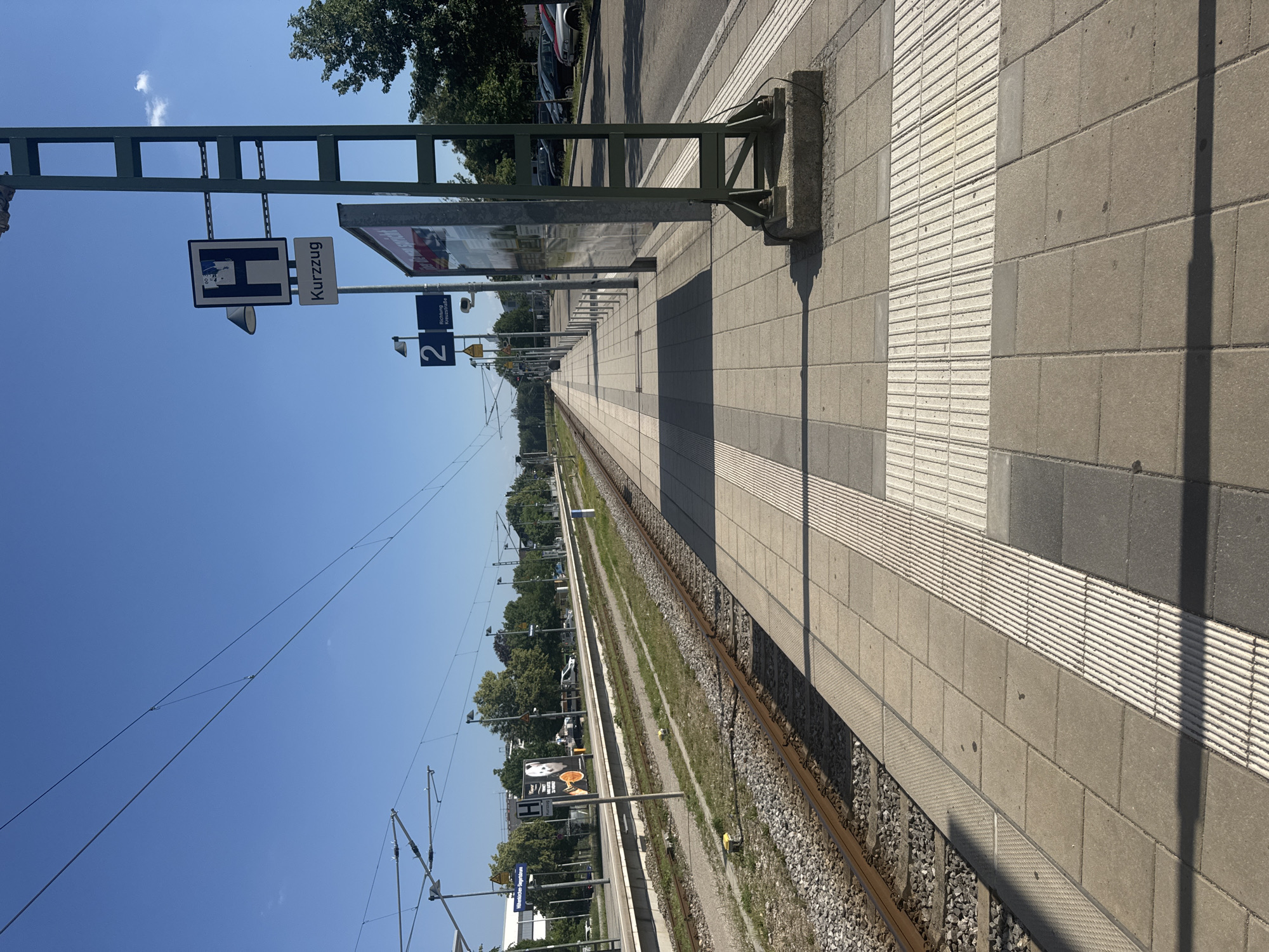 Around the S-Bahn stop in Höhenkirchen-Siegertsbrunn on a sunny afternoon