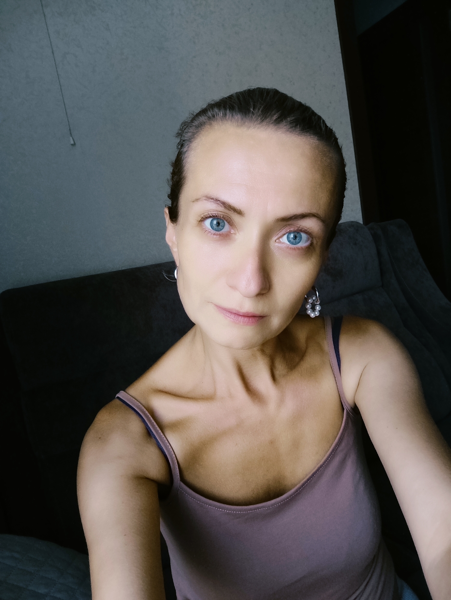 Indoor selfie session in Moscow, color and black-and-white mix