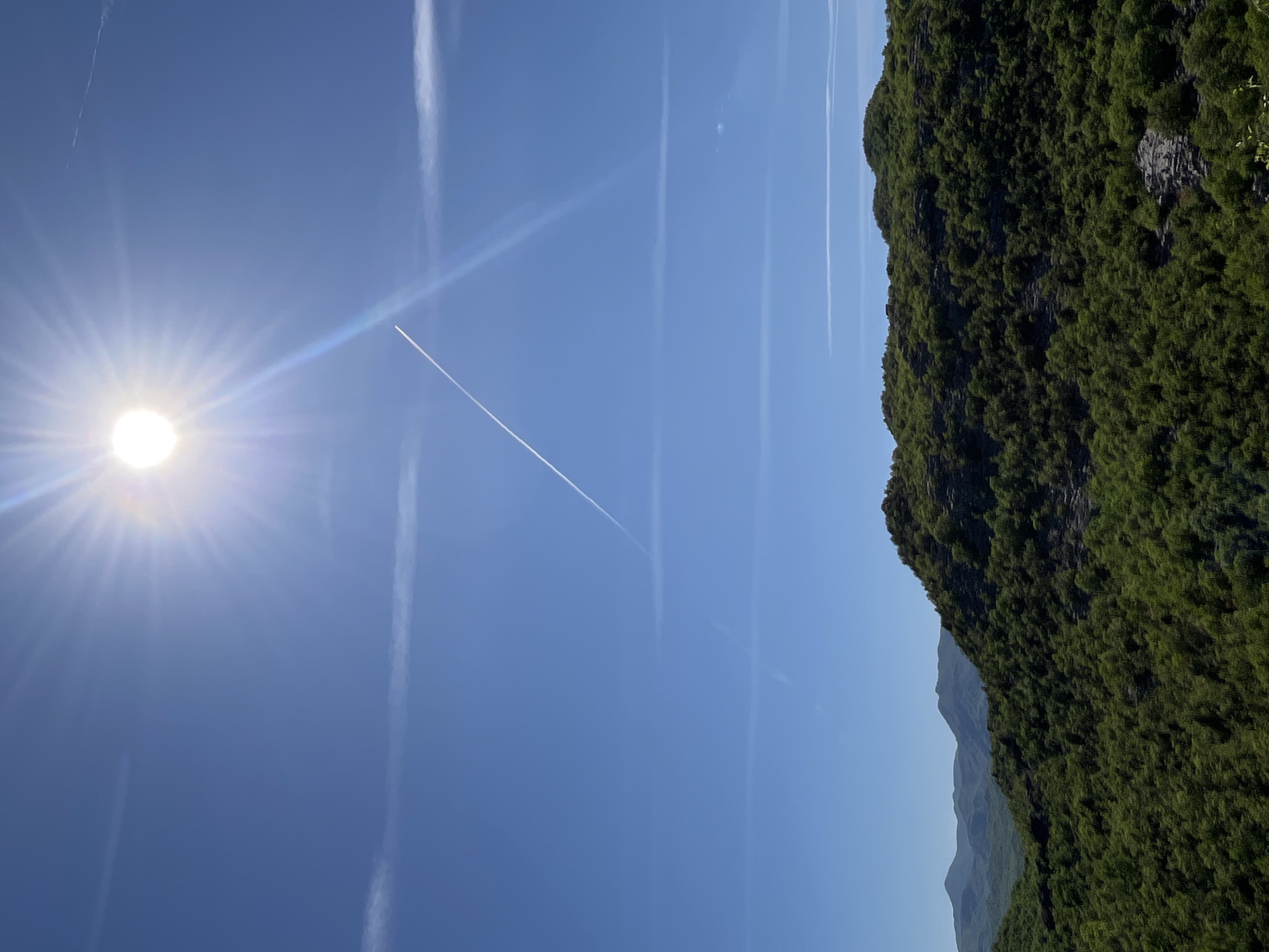Clear skies and mountain views captured in Gornja Brova