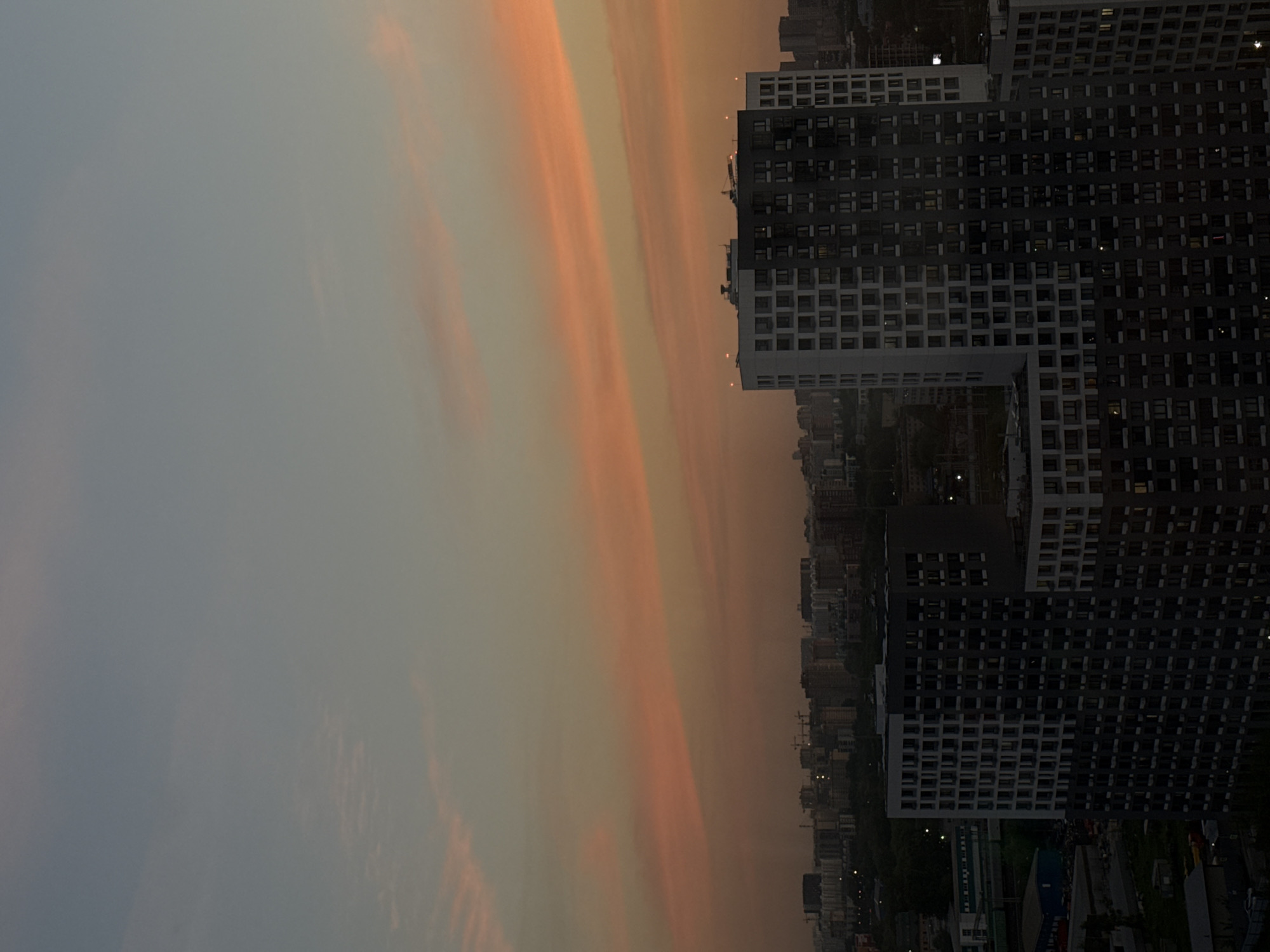 Sunset views of Lyubertsy apartments documented, smoke spotted