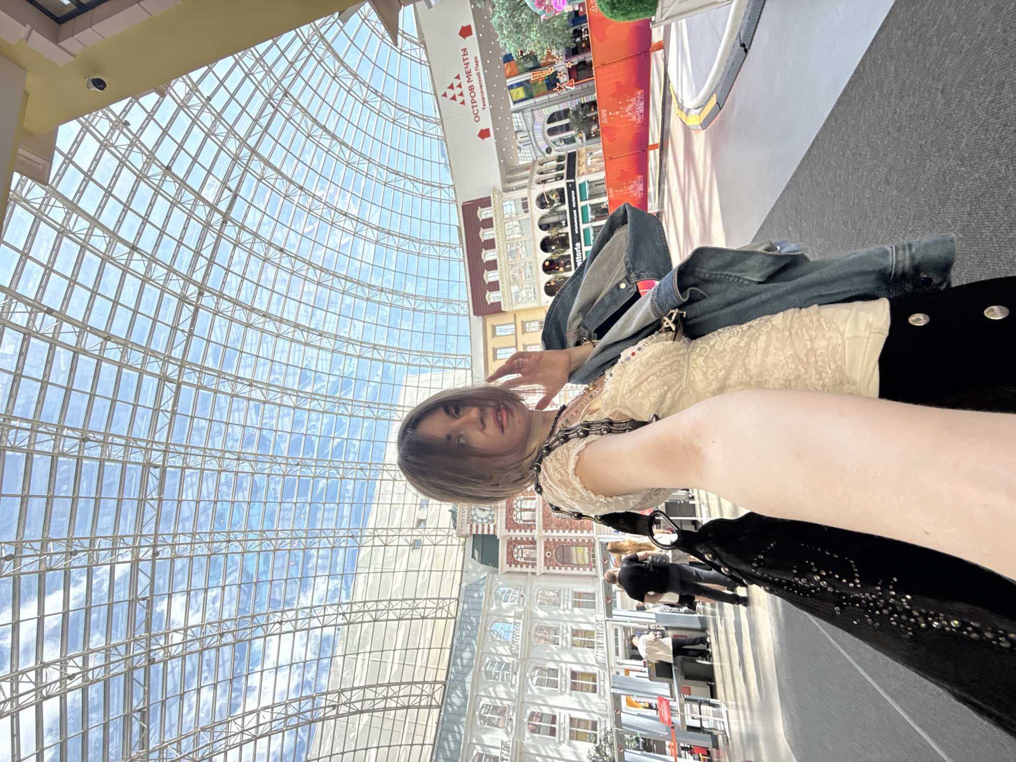 Tourist documents Moscow attractions tour with selfies and walkthrough footage