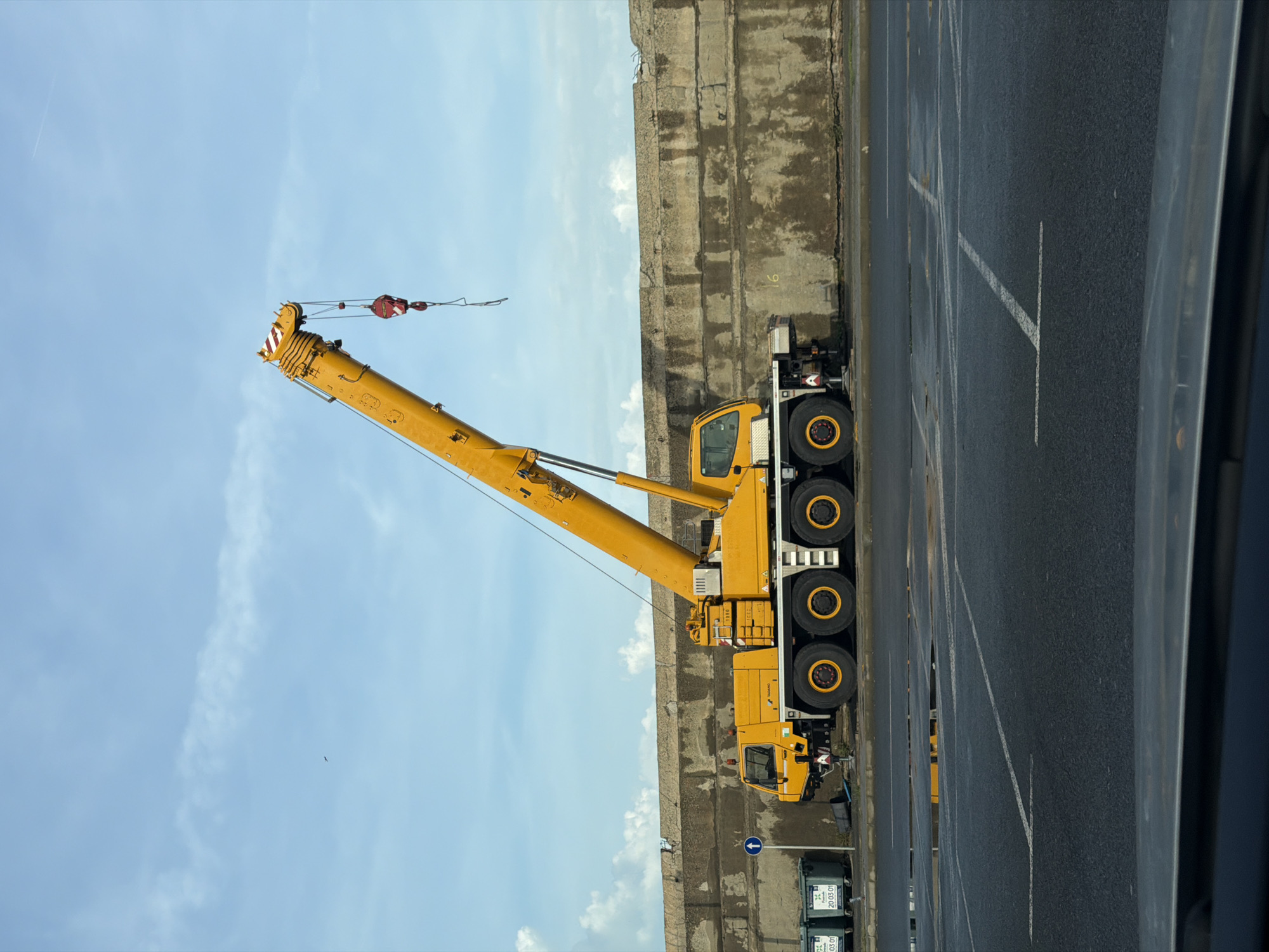 Port operations continue in Burgas with crane work, docked tugboat