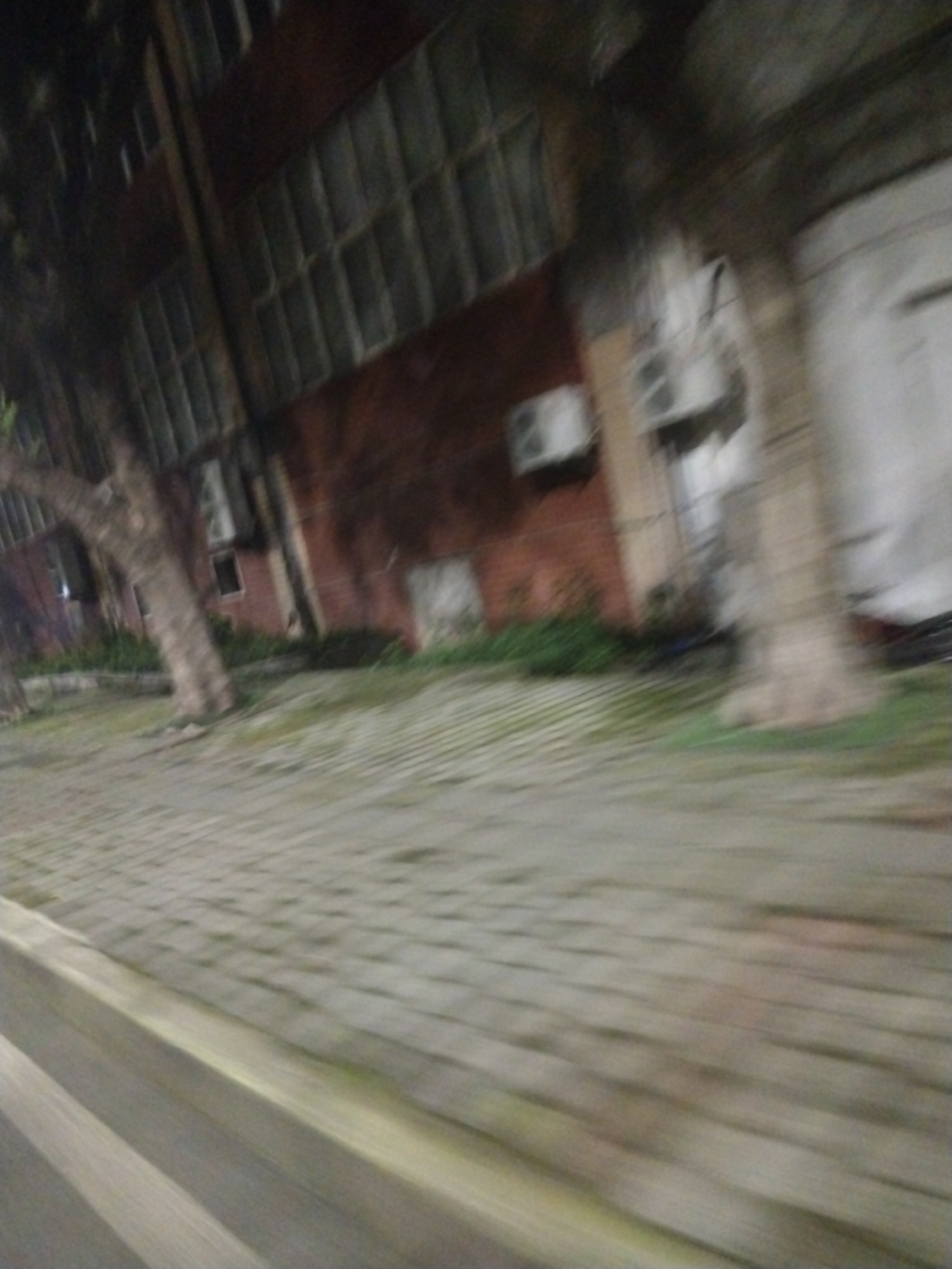 Nighttime street scenes documented in Jiulongpo District, China