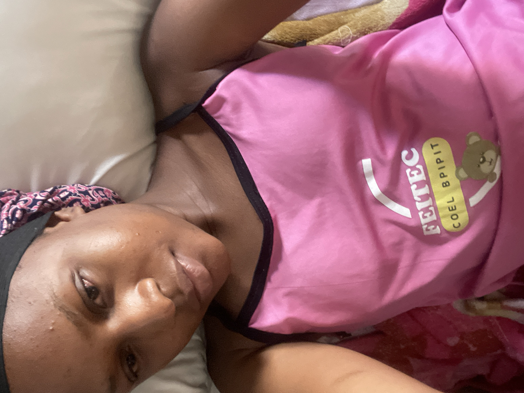 Lazy morning in Jos: bedroom selfies and backyard puppies