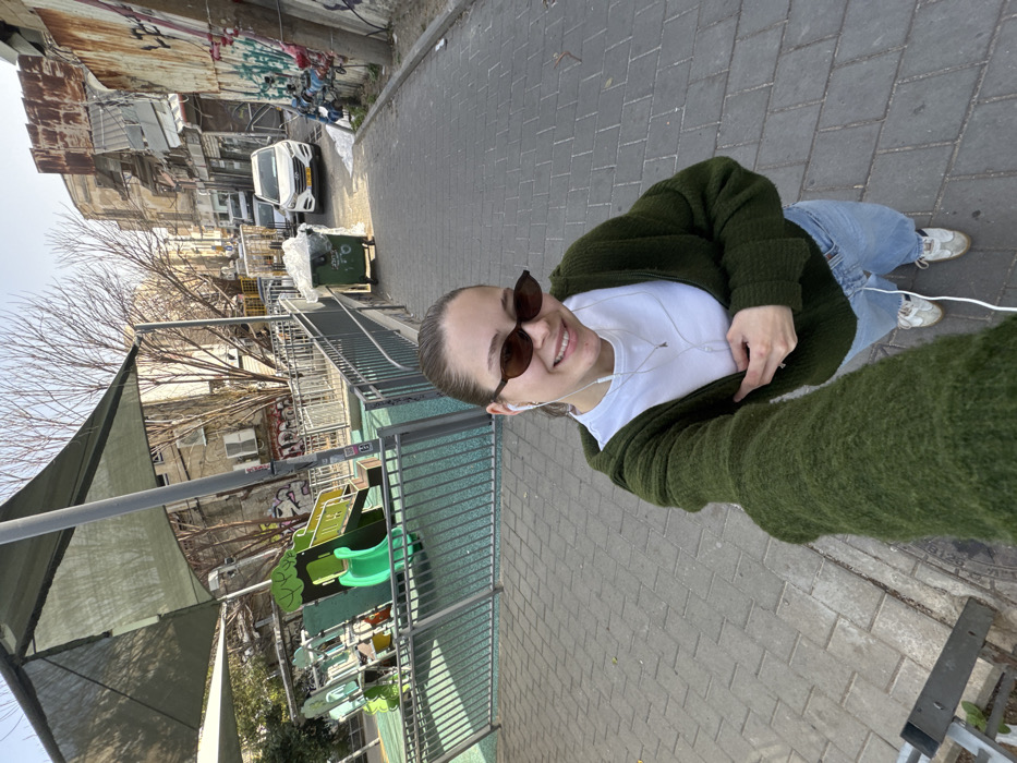 Ordinary afternoon life documented across Tel-Aviv neighborhoods