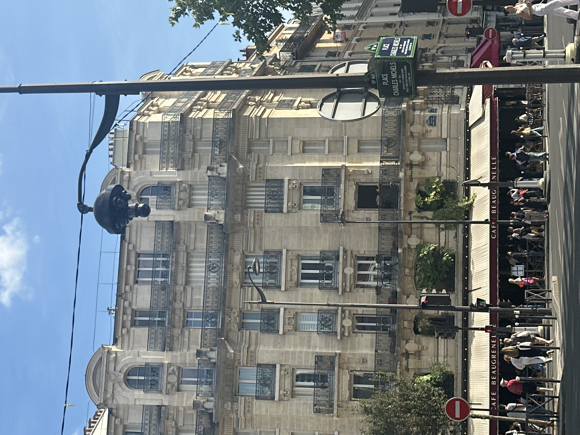 Sunny afternoon street-level wander through central Paris