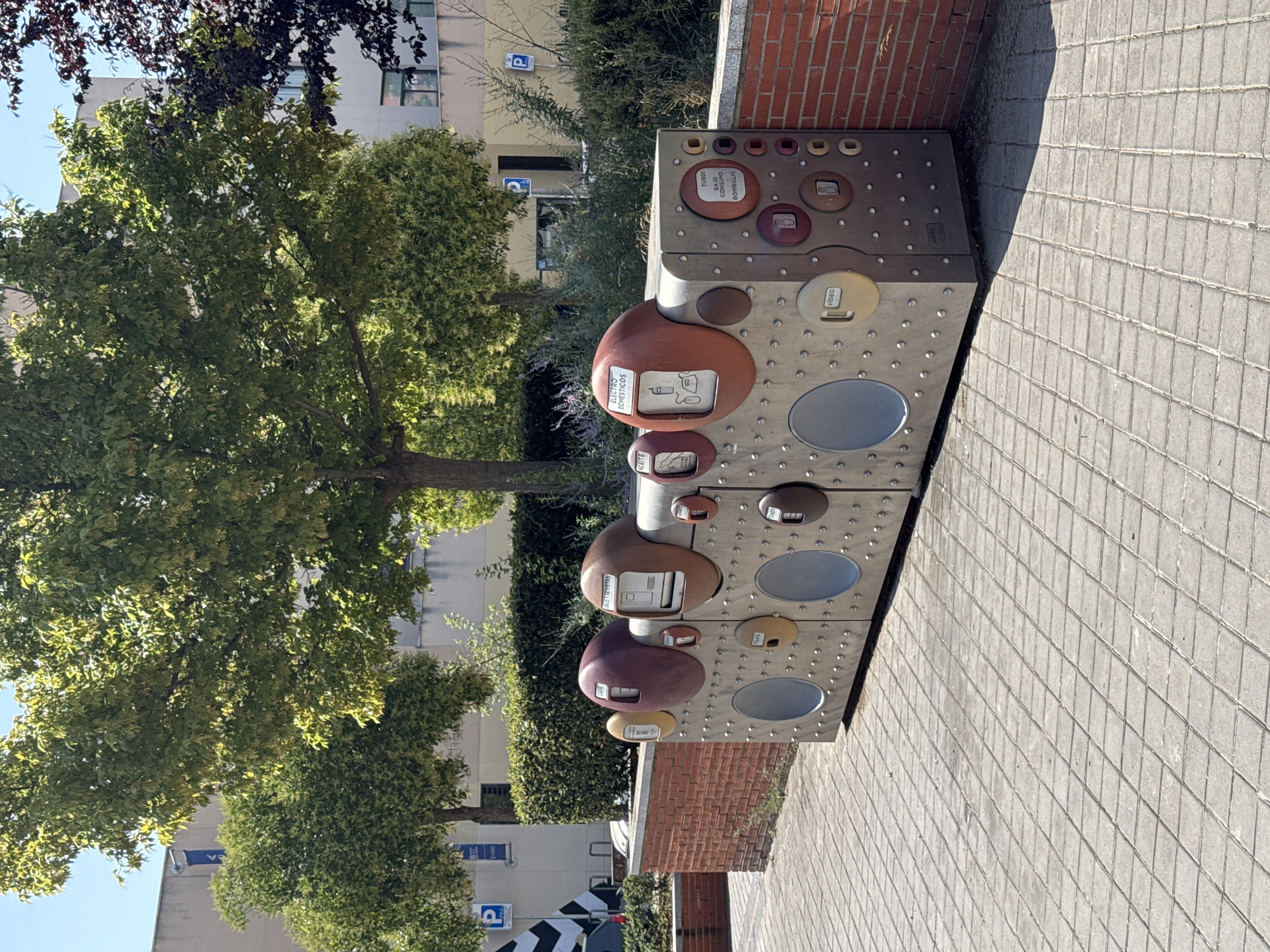 Street-level Madrid: markets, walkways, bars, and recycling bins