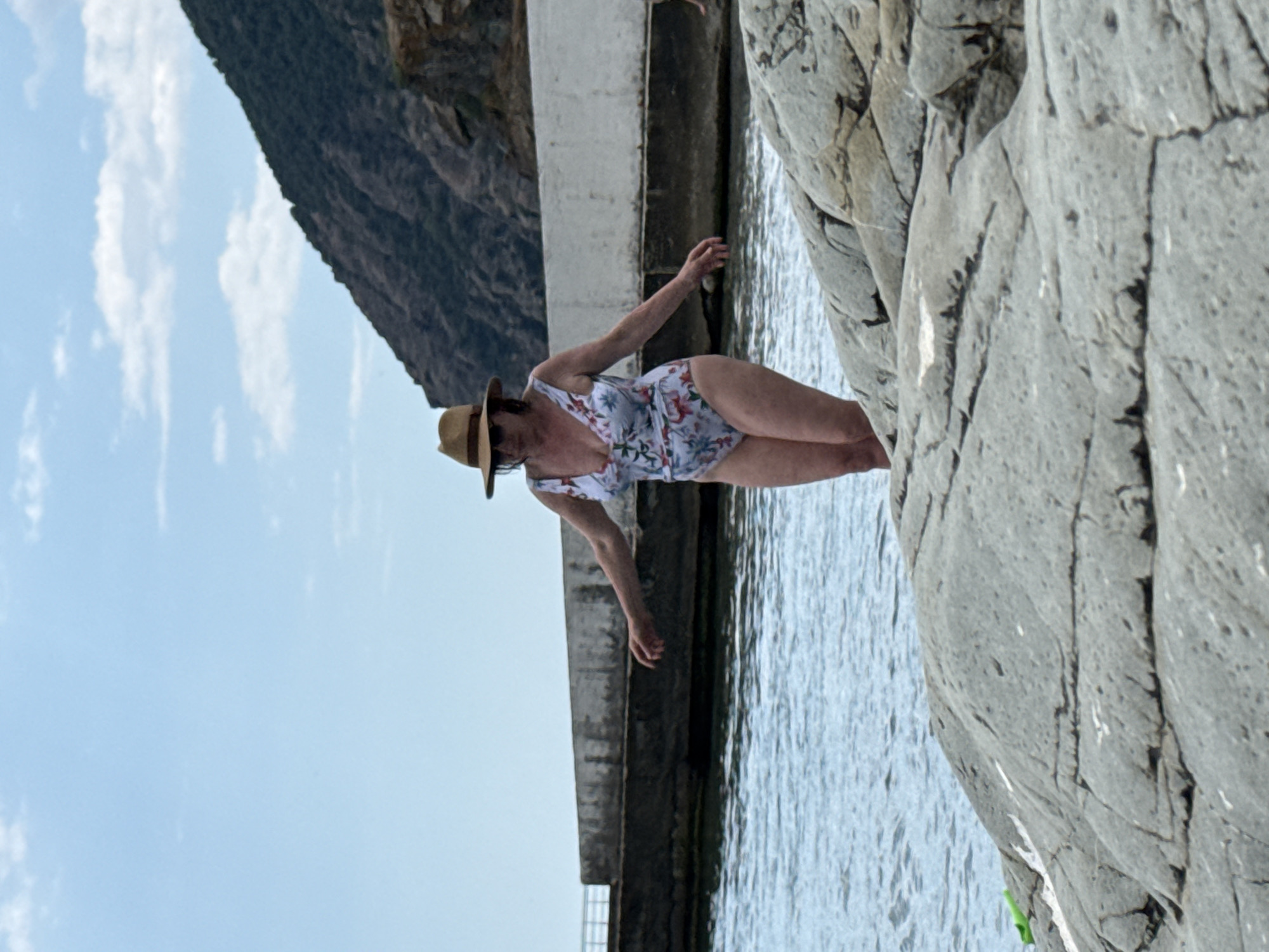 Summer day at the Partenit shoreline, crabs and all