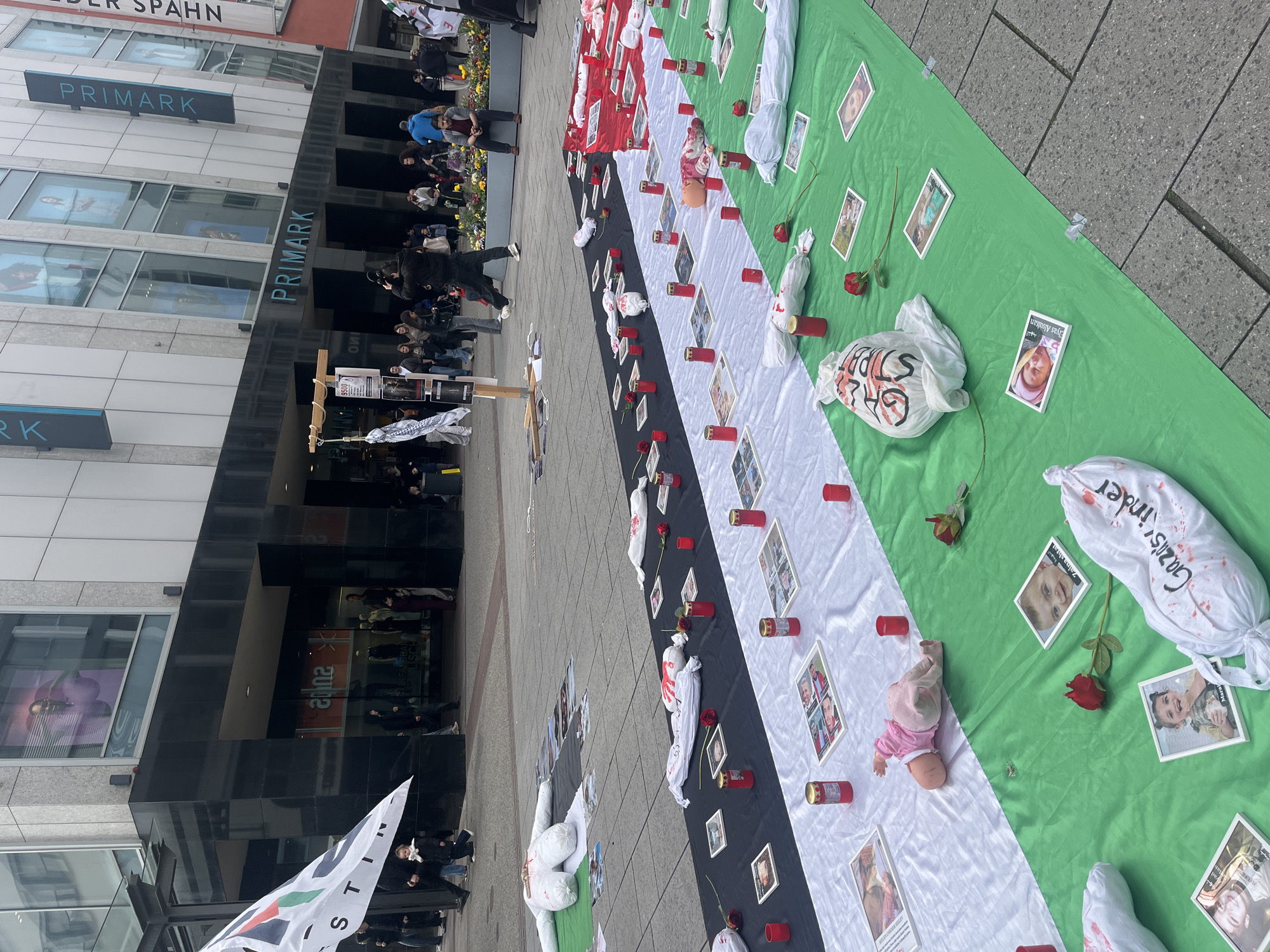 Palestinian flag demonstration staged outside Saarbrücken Primark store