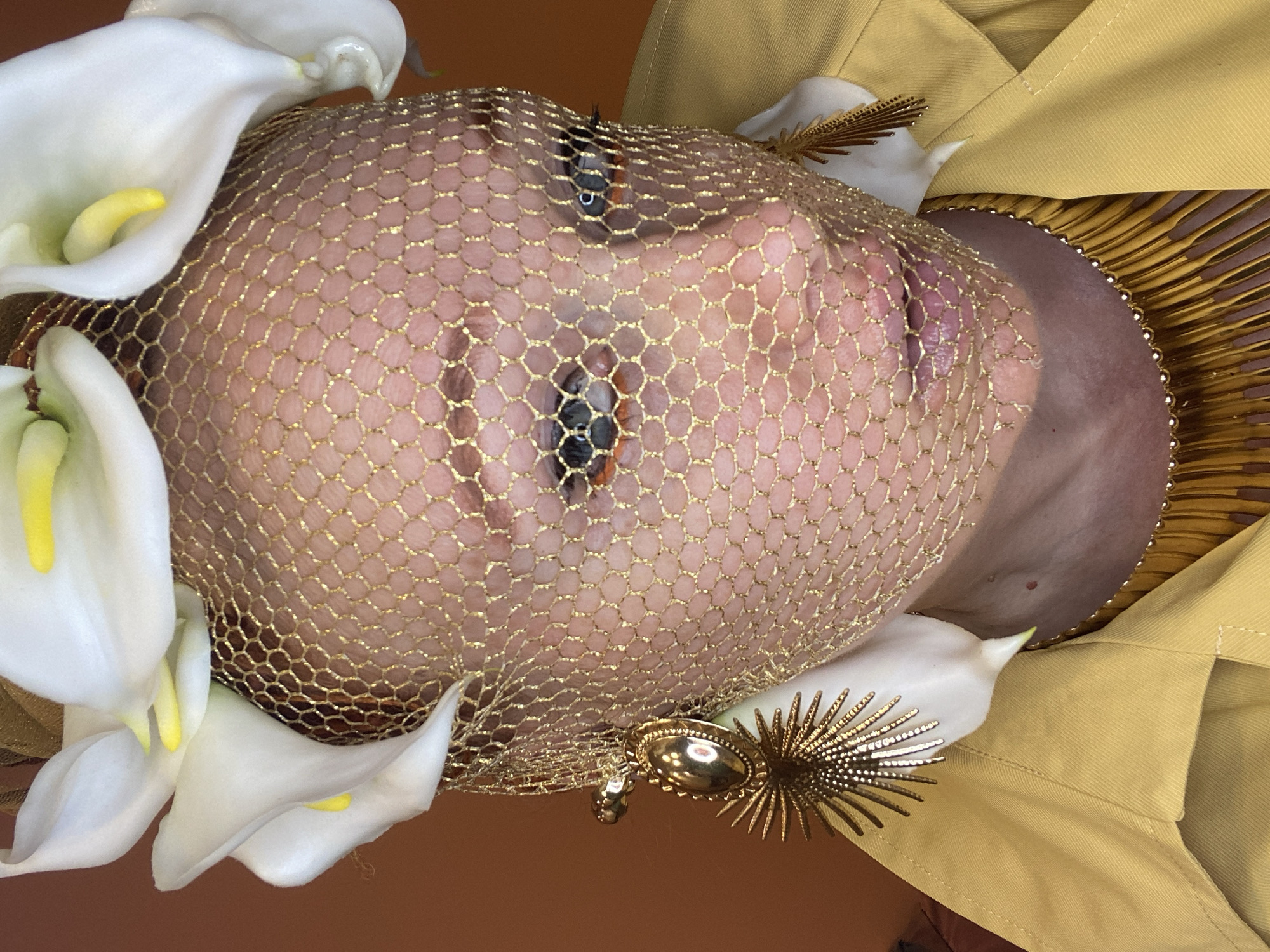Gold veil editorial and Sochi street scenes, one afternoon