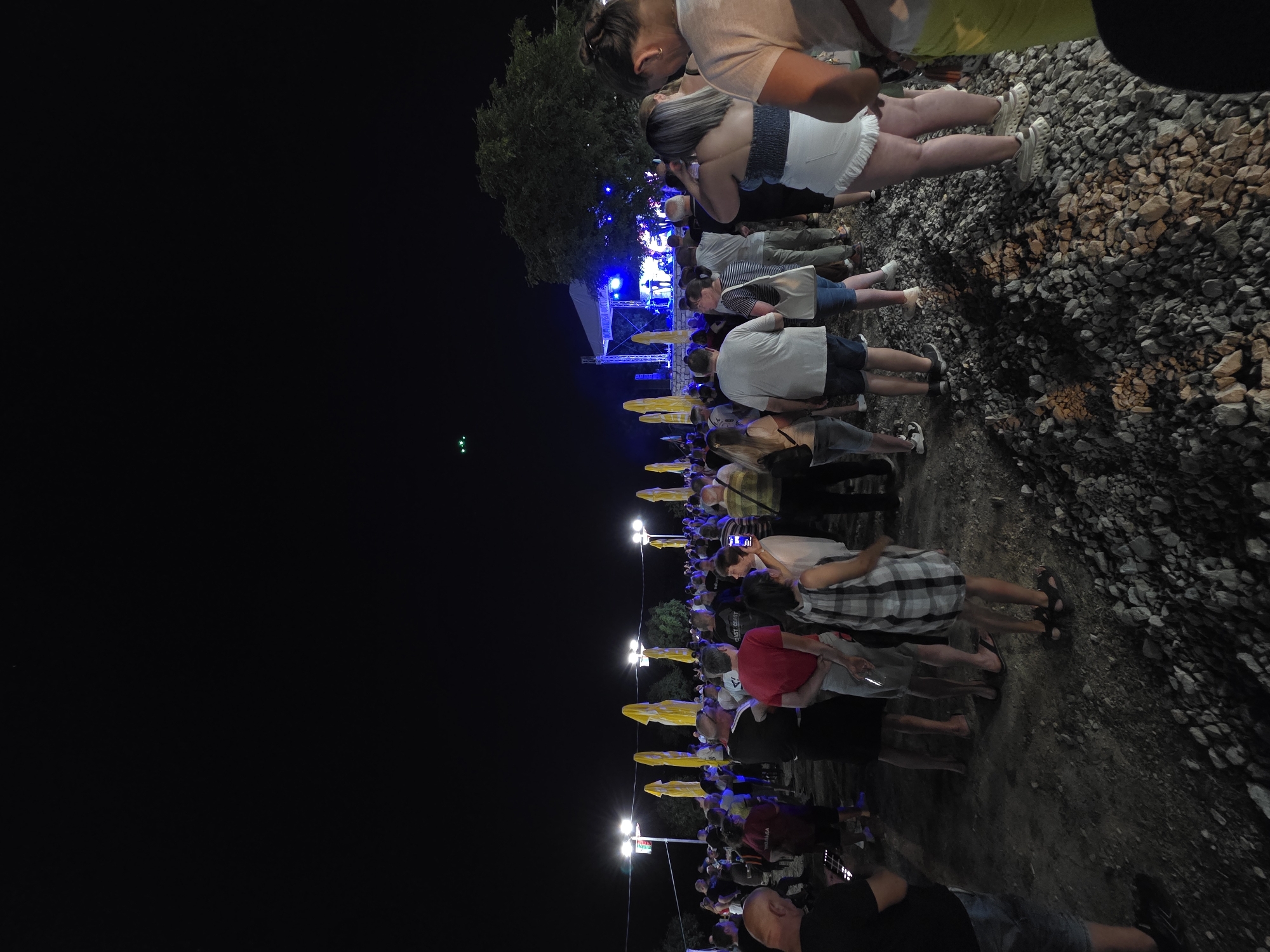 Folklore festival fills Gara Oreshets with music, markets, and crowds